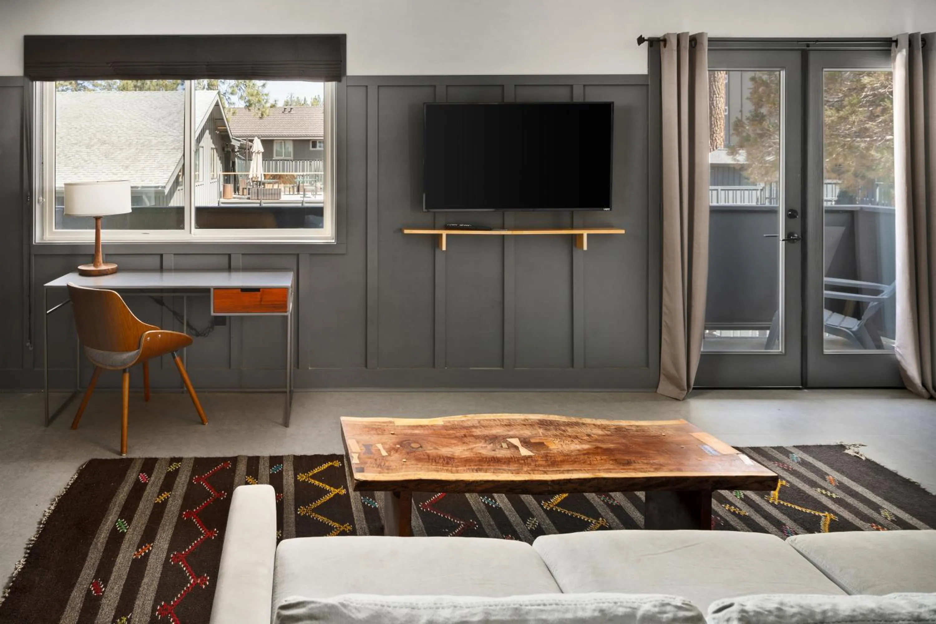 Living room in The Coachman Hotel