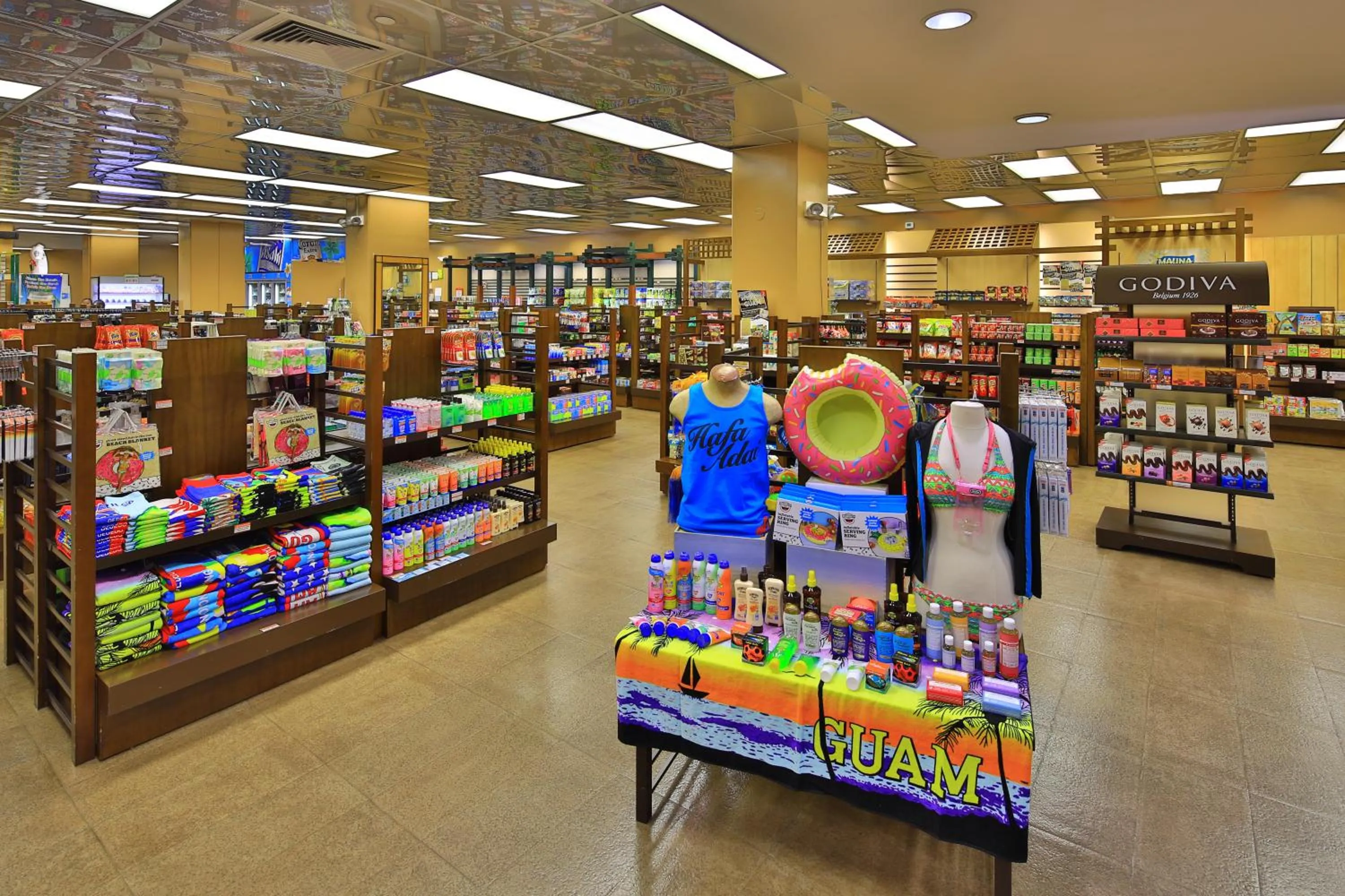 On-site shops in Guam Plaza Resort