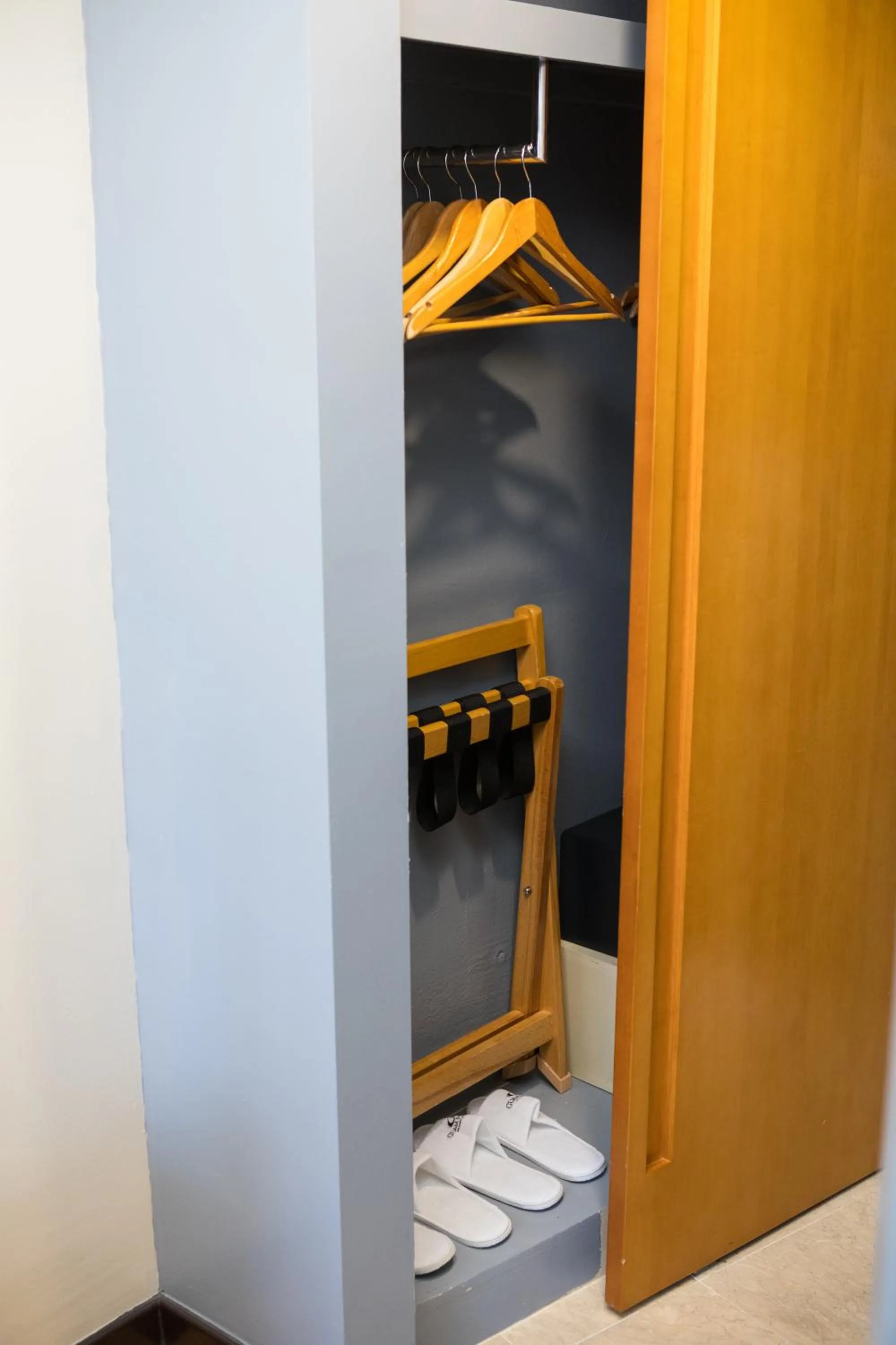 wardrobe in Guam Plaza Resort