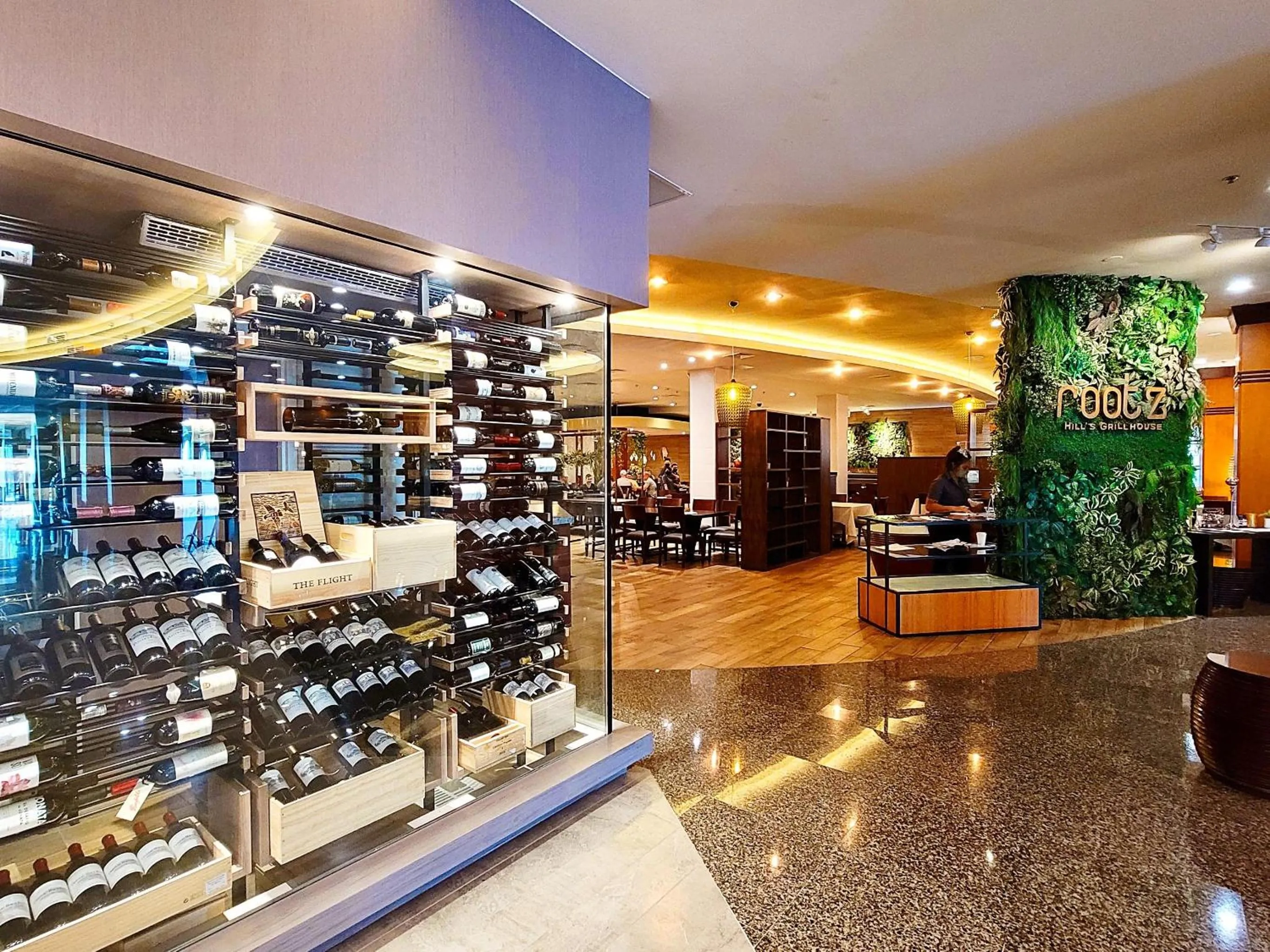 Restaurant/places to eat in Guam Plaza Resort