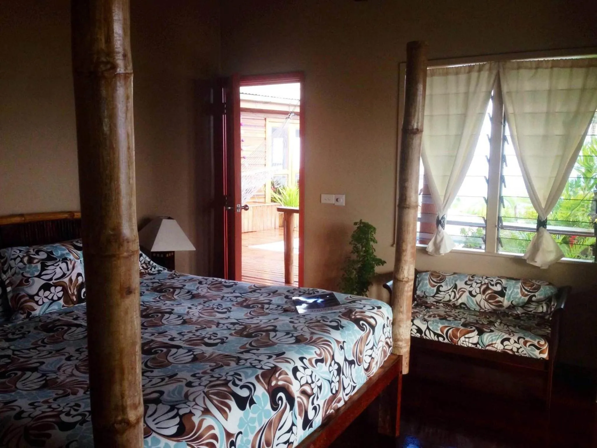 Day, Bed in Naveria Heights Lodge