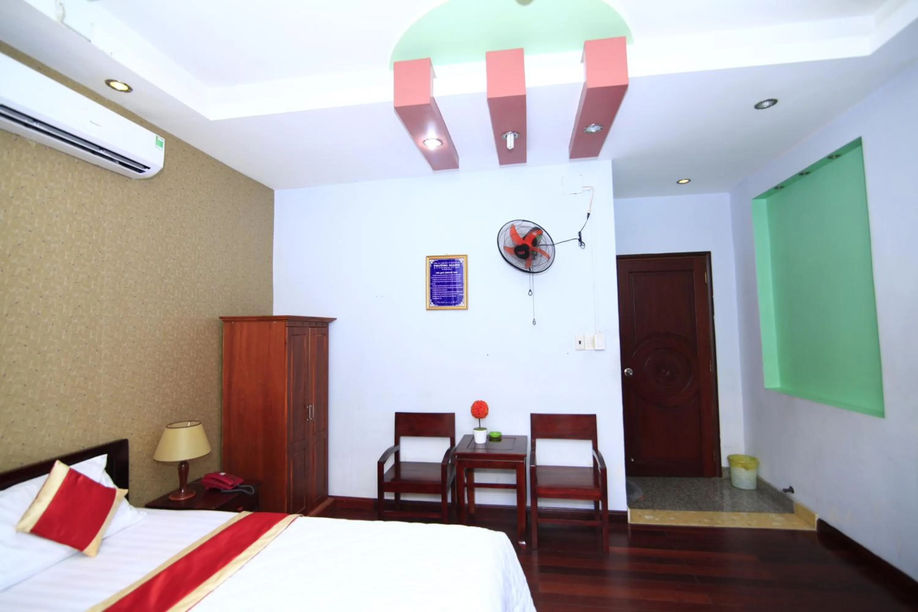Photo of the whole room, Bed in Truong Giang Hotel