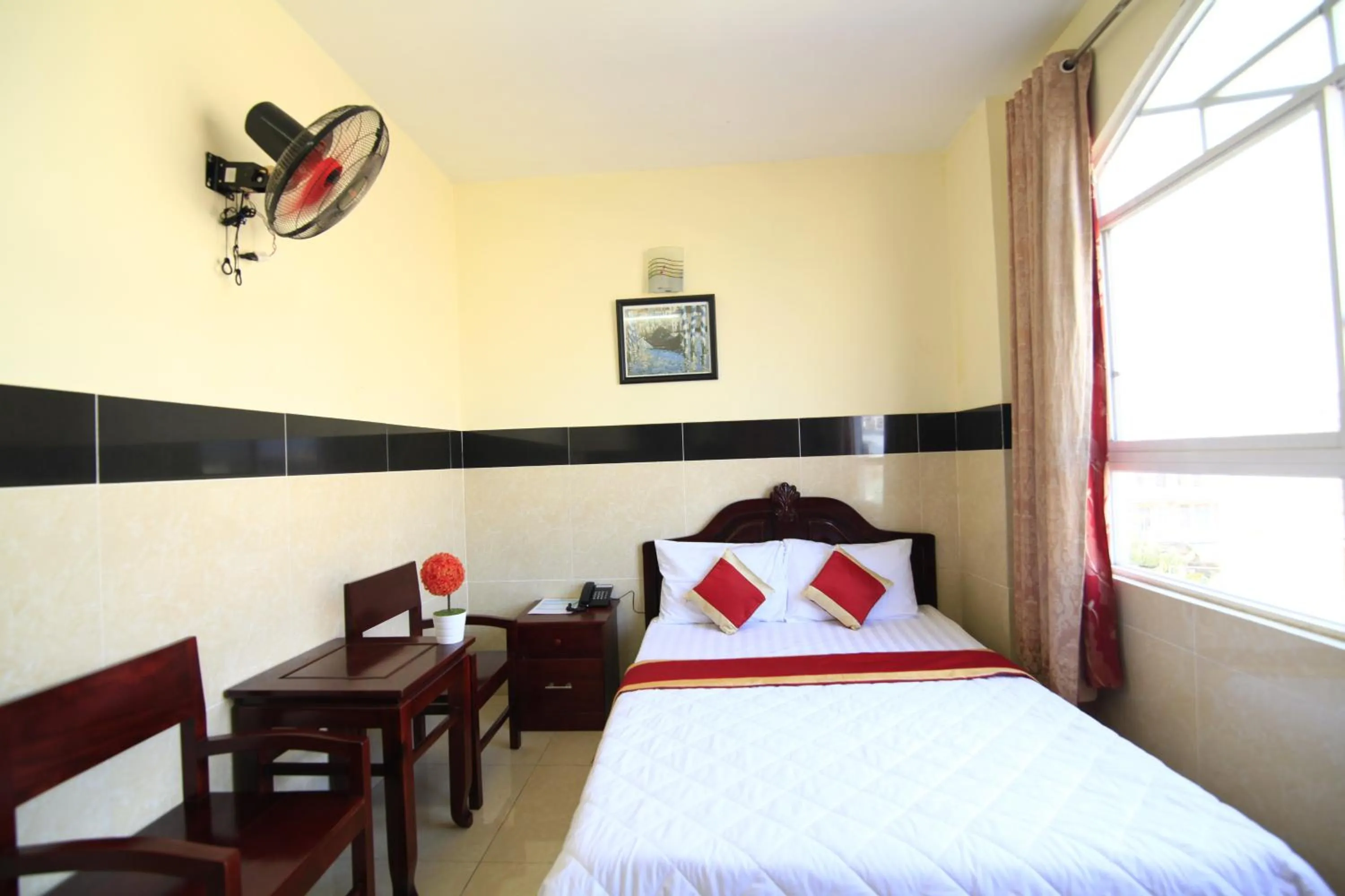 Photo of the whole room, Bed in Truong Giang Hotel