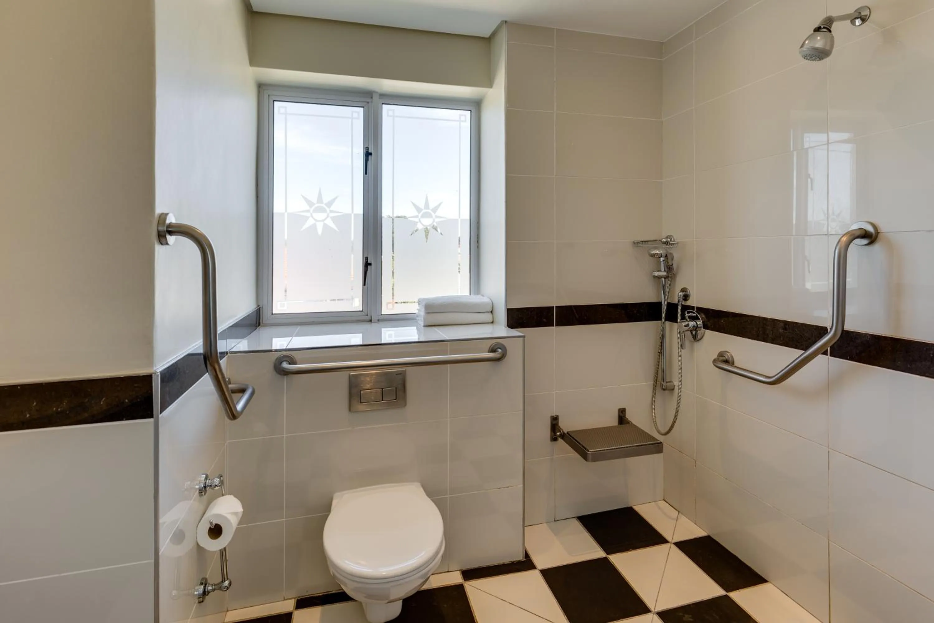 Bathroom in Southern Sun The Marine