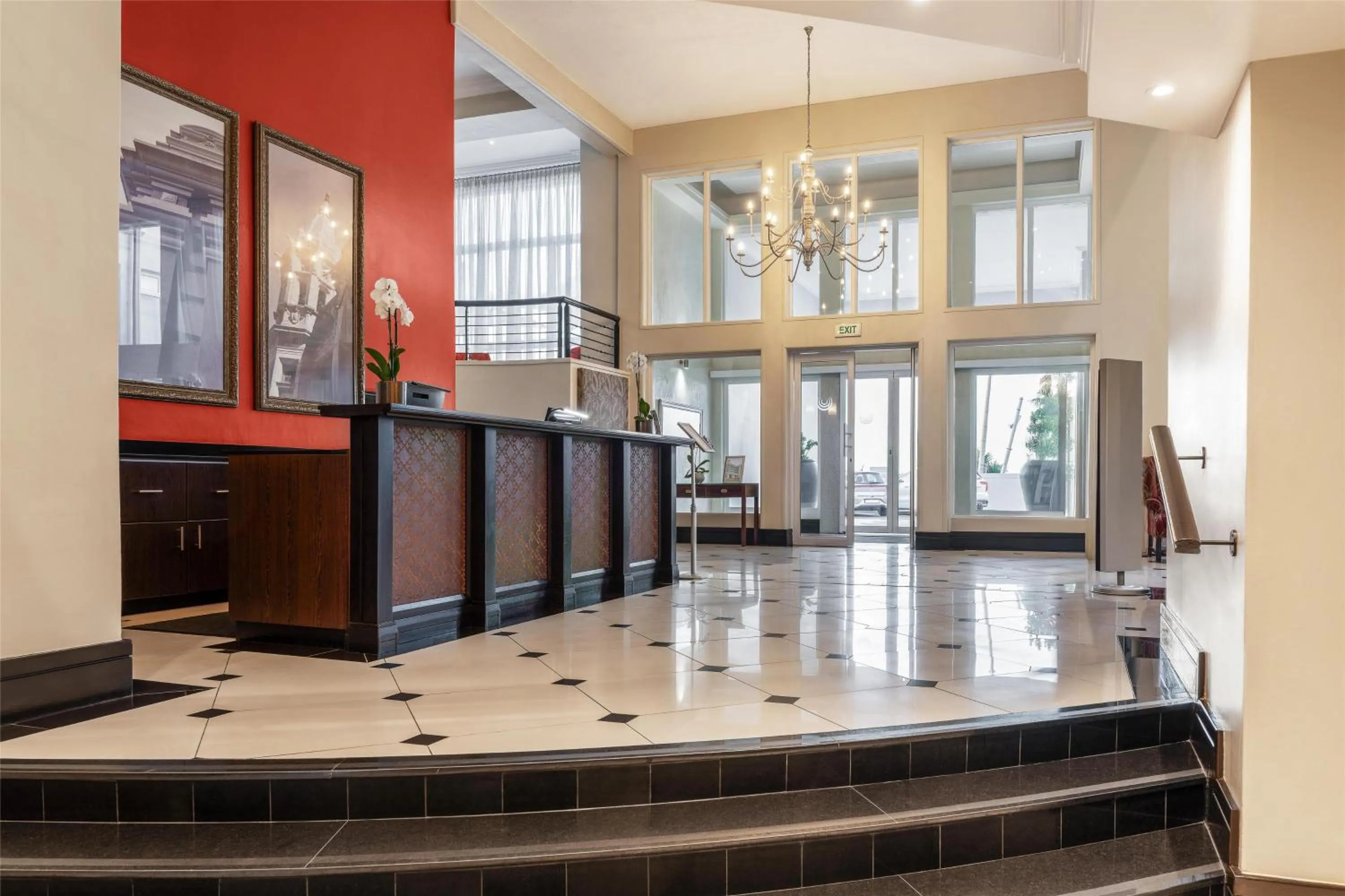 Lobby or reception in Southern Sun The Marine