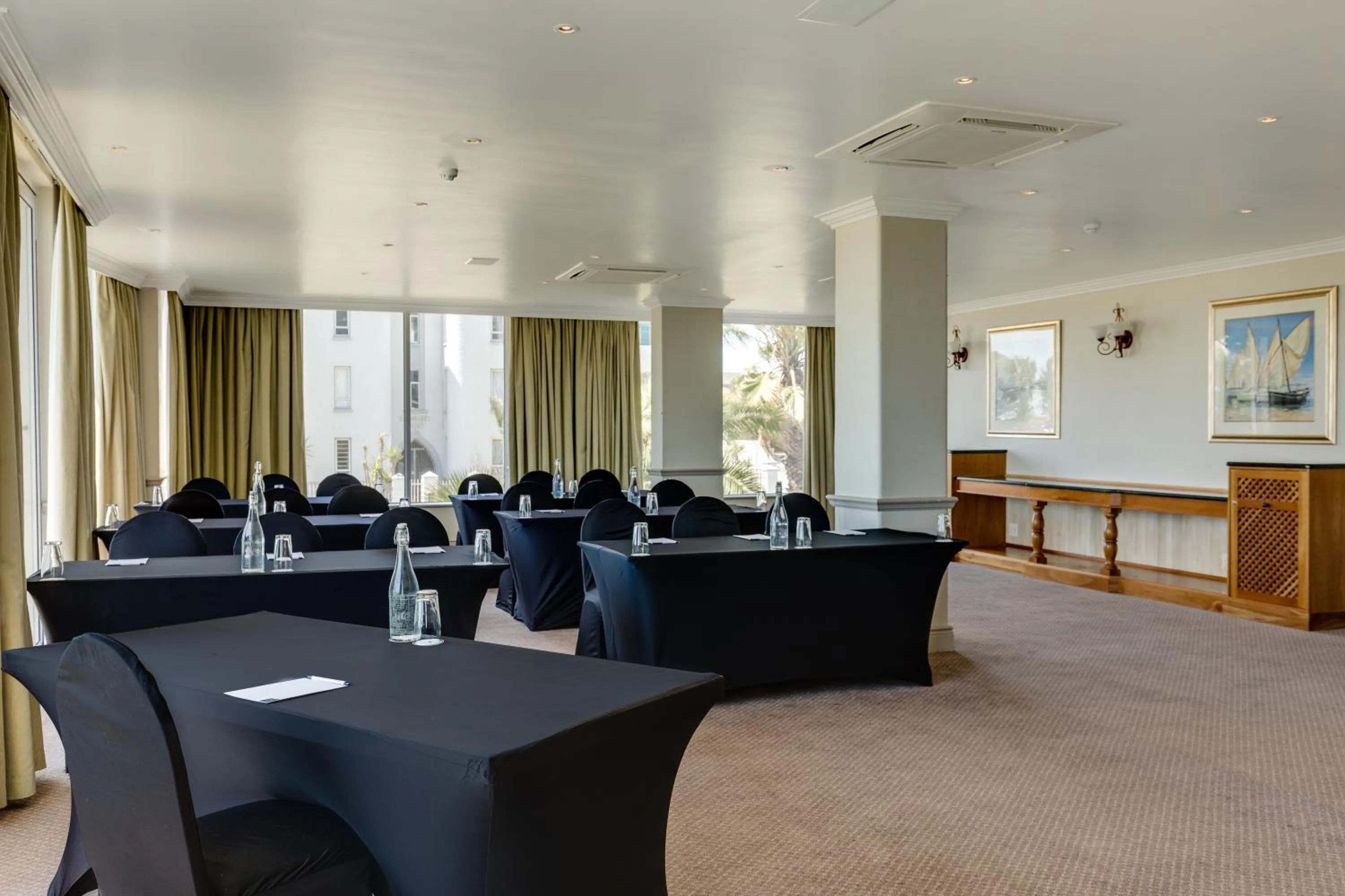 Meeting/conference room in Southern Sun The Marine