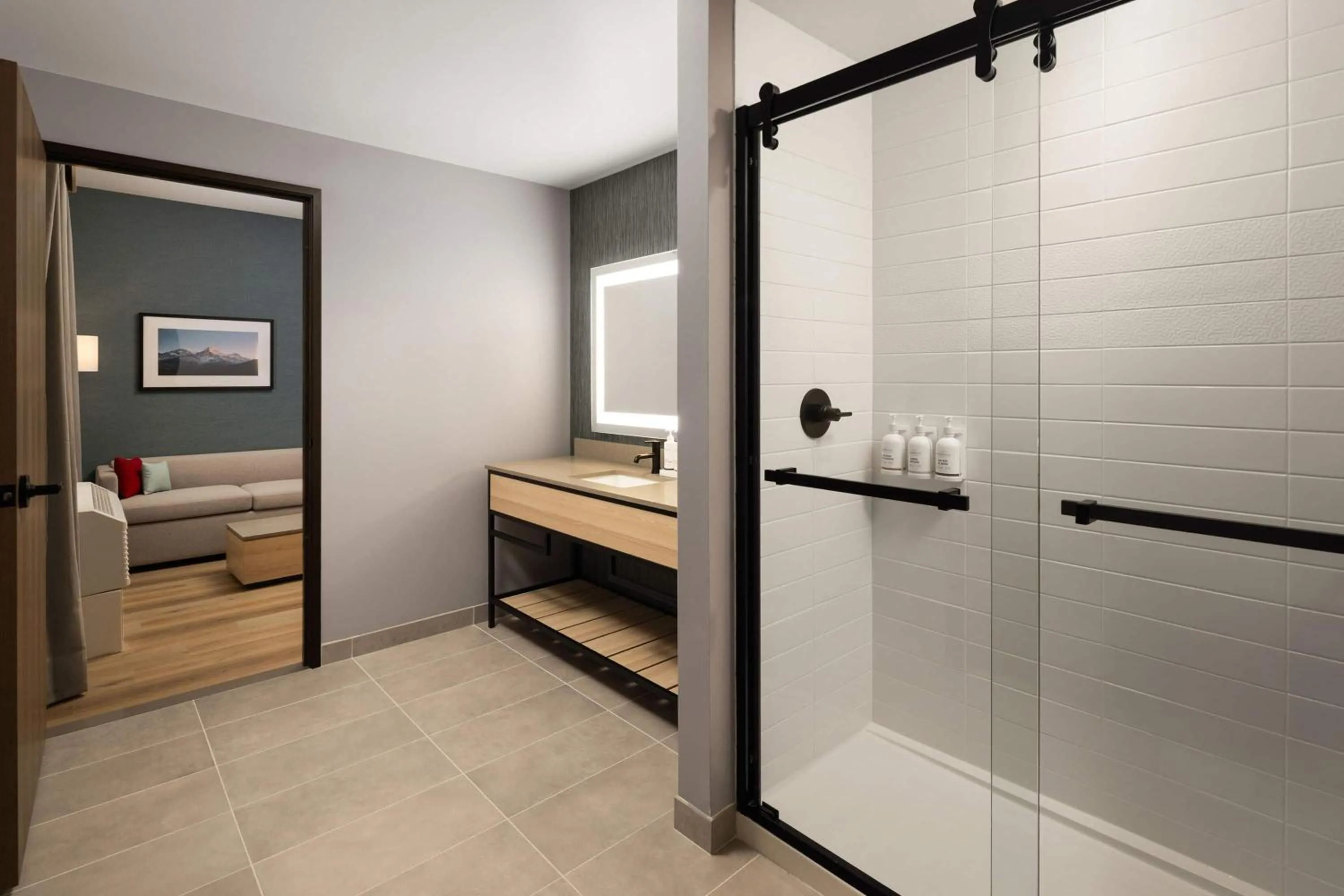 Bathroom, Bed in Hawthorn Extended Stay by Wyndham Leavenworth