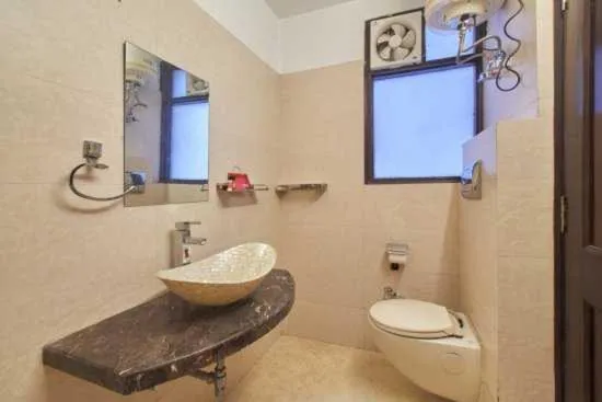 Bathroom in Hotel O by OYO Paradise Guest House
