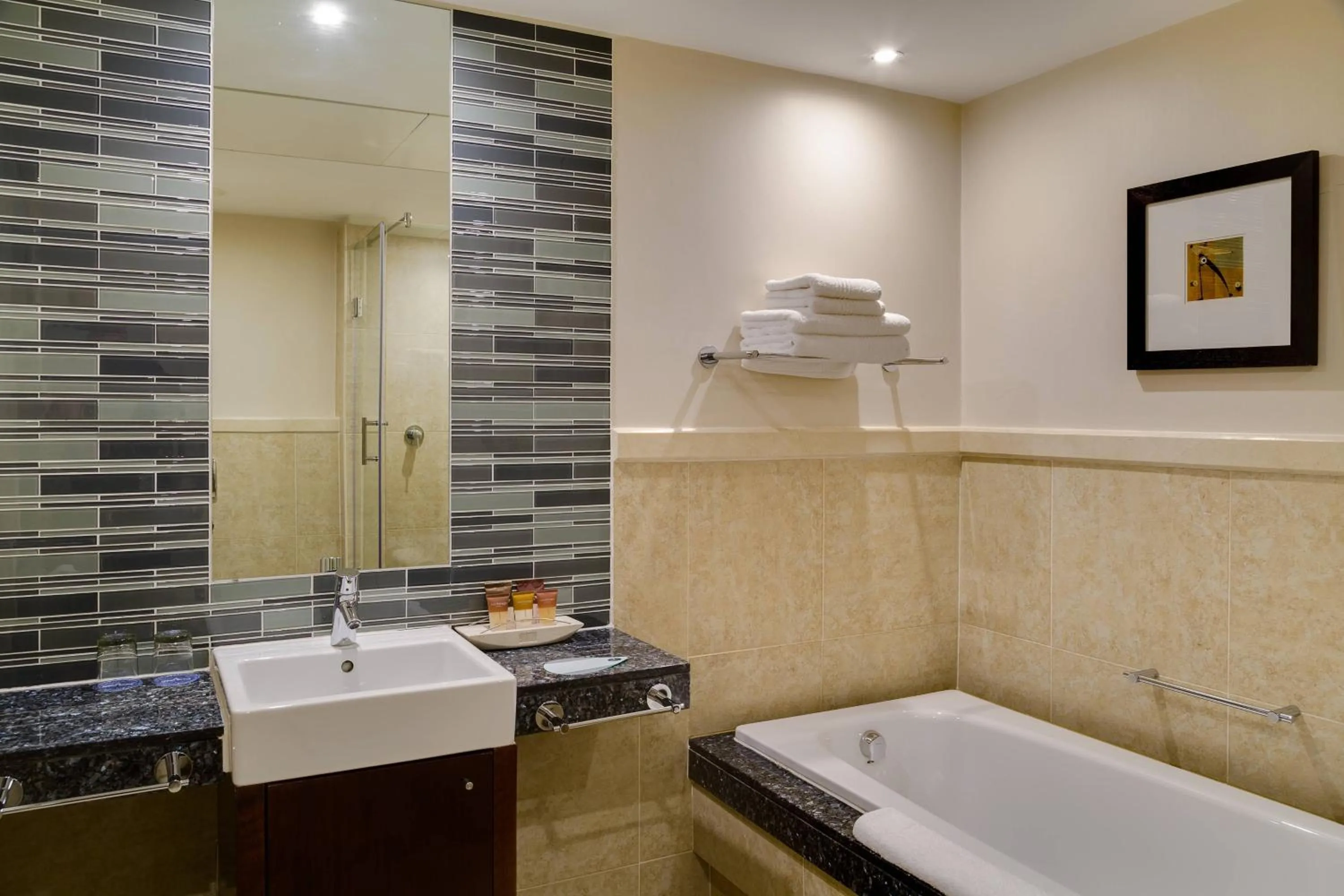 Bathroom in Protea Hotel by Marriott Cape Town North Wharf