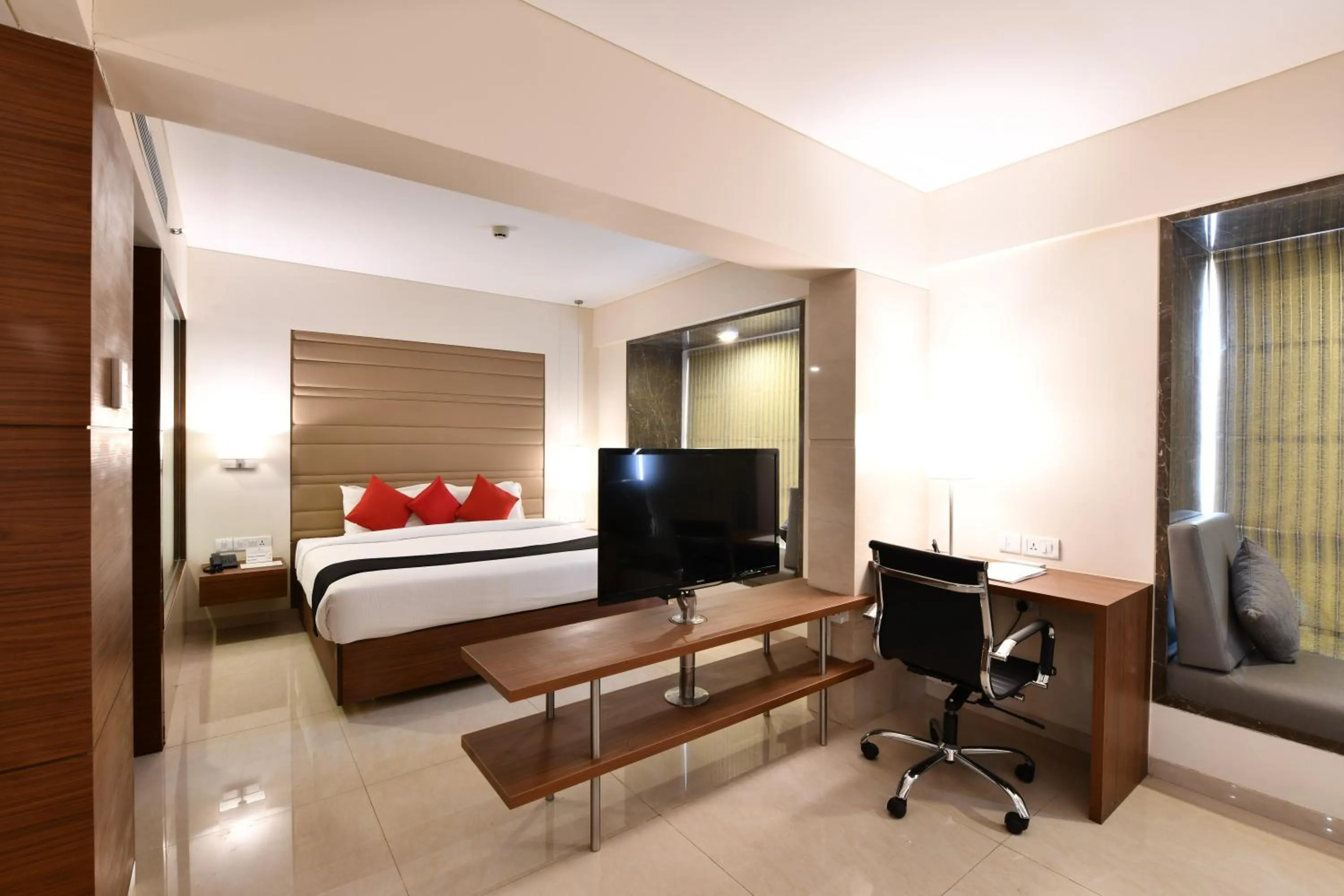 Bedroom, Bed in Krishna Palace Hotel - Ambernath