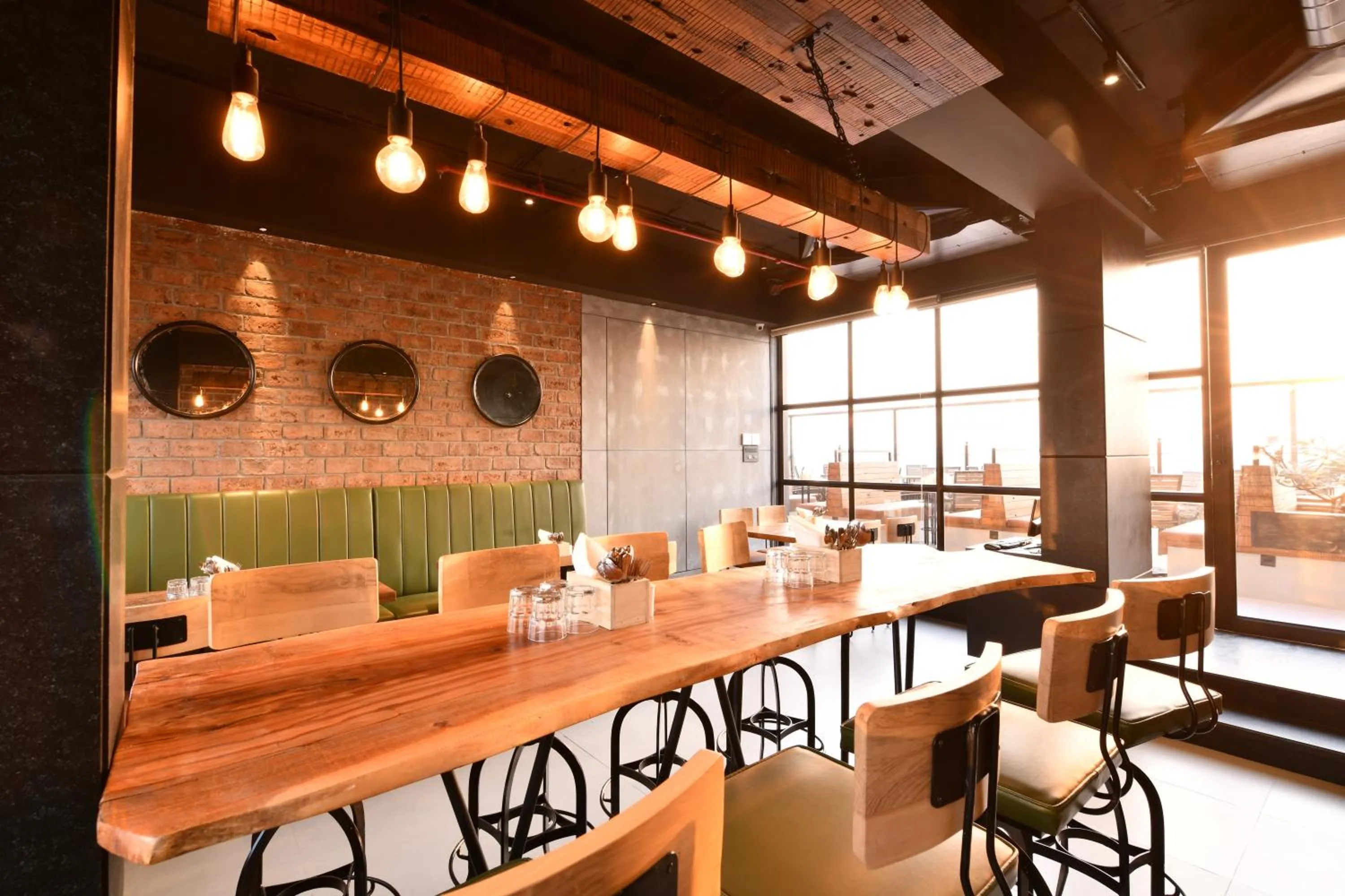 Restaurant/places to eat in Krishna Palace Hotel - Ambernath