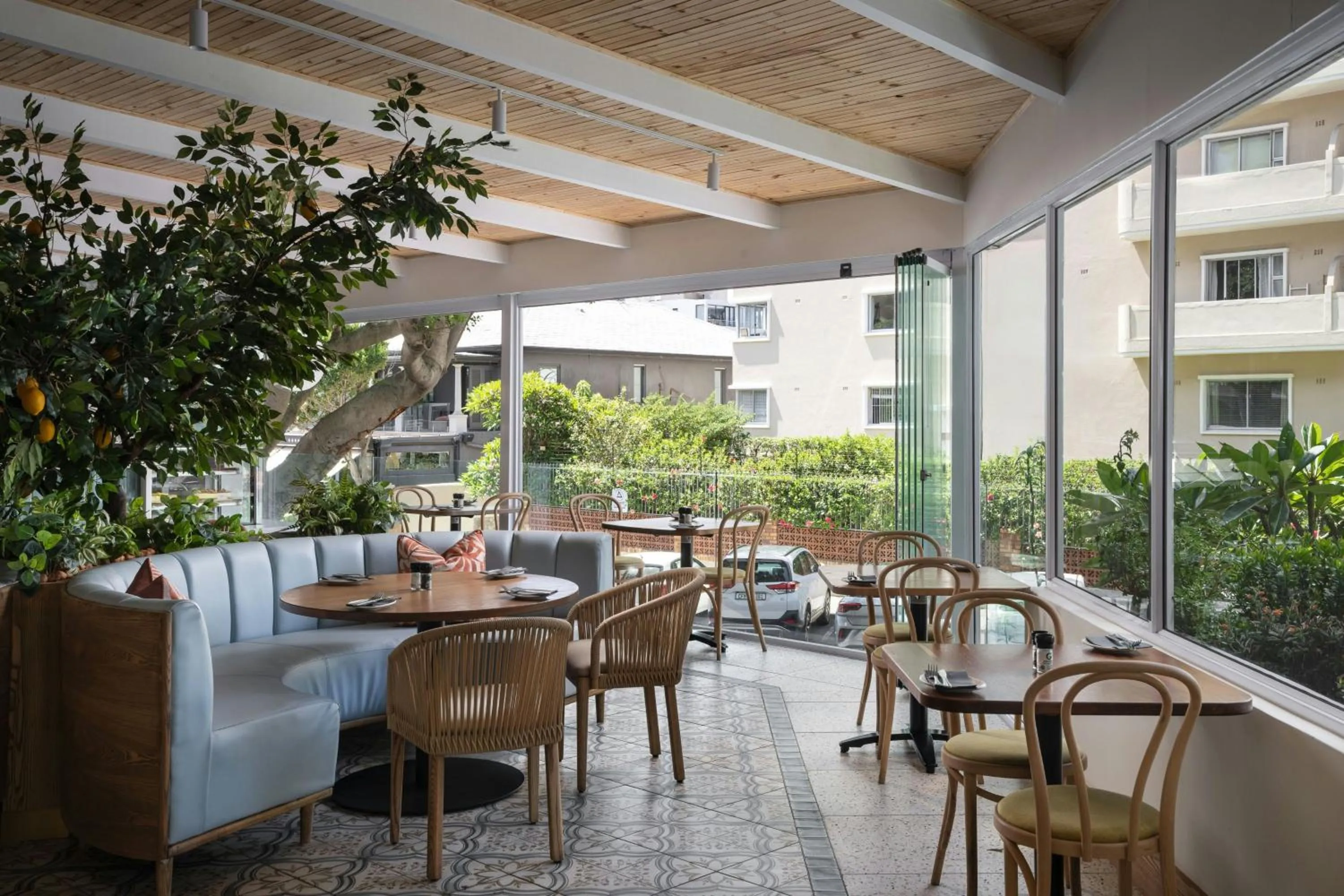 Restaurant/places to eat in Protea Hotel by Marriott Cape Town Sea Point