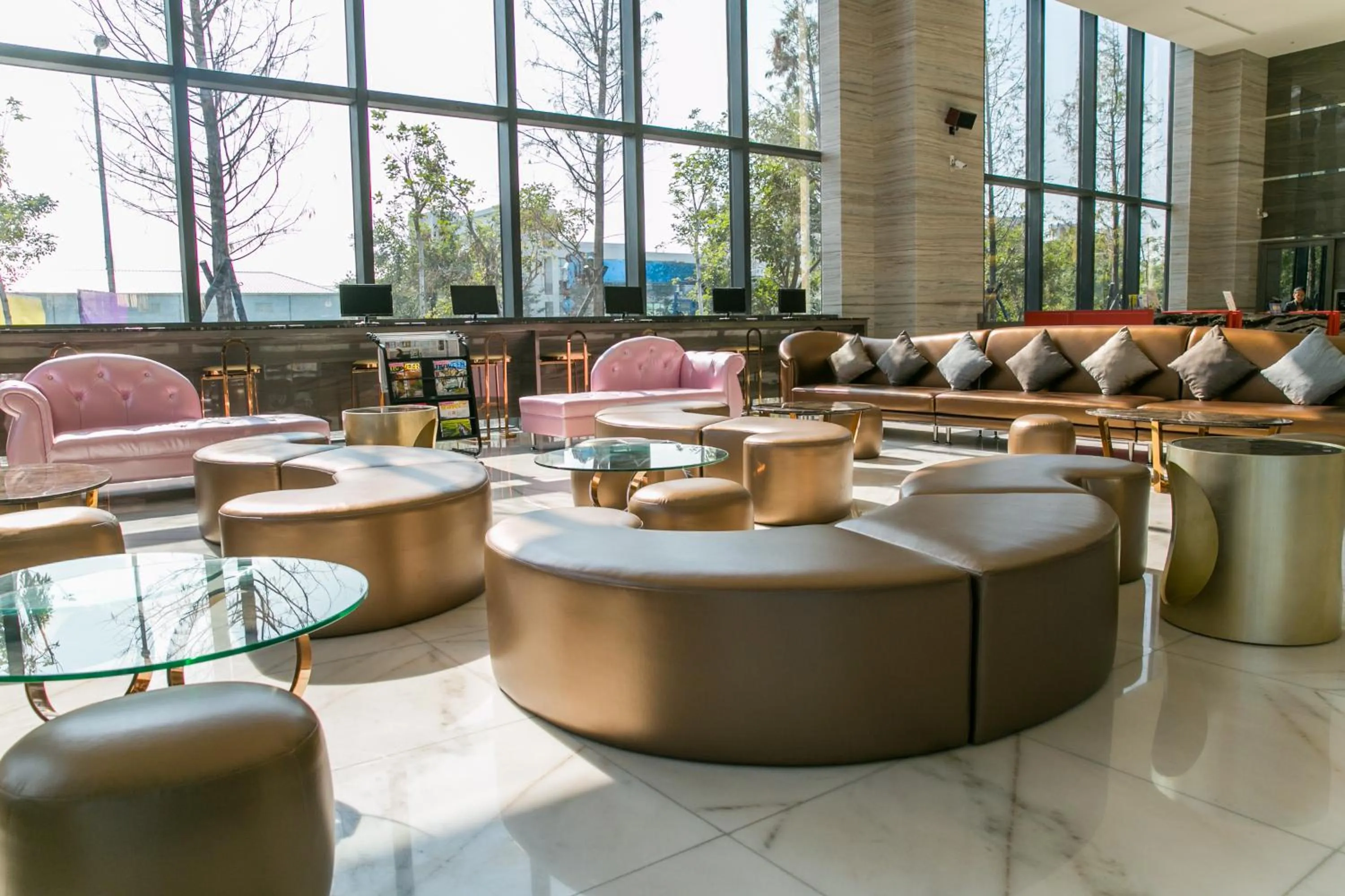 Lobby or reception in Sun Hao International Hotel