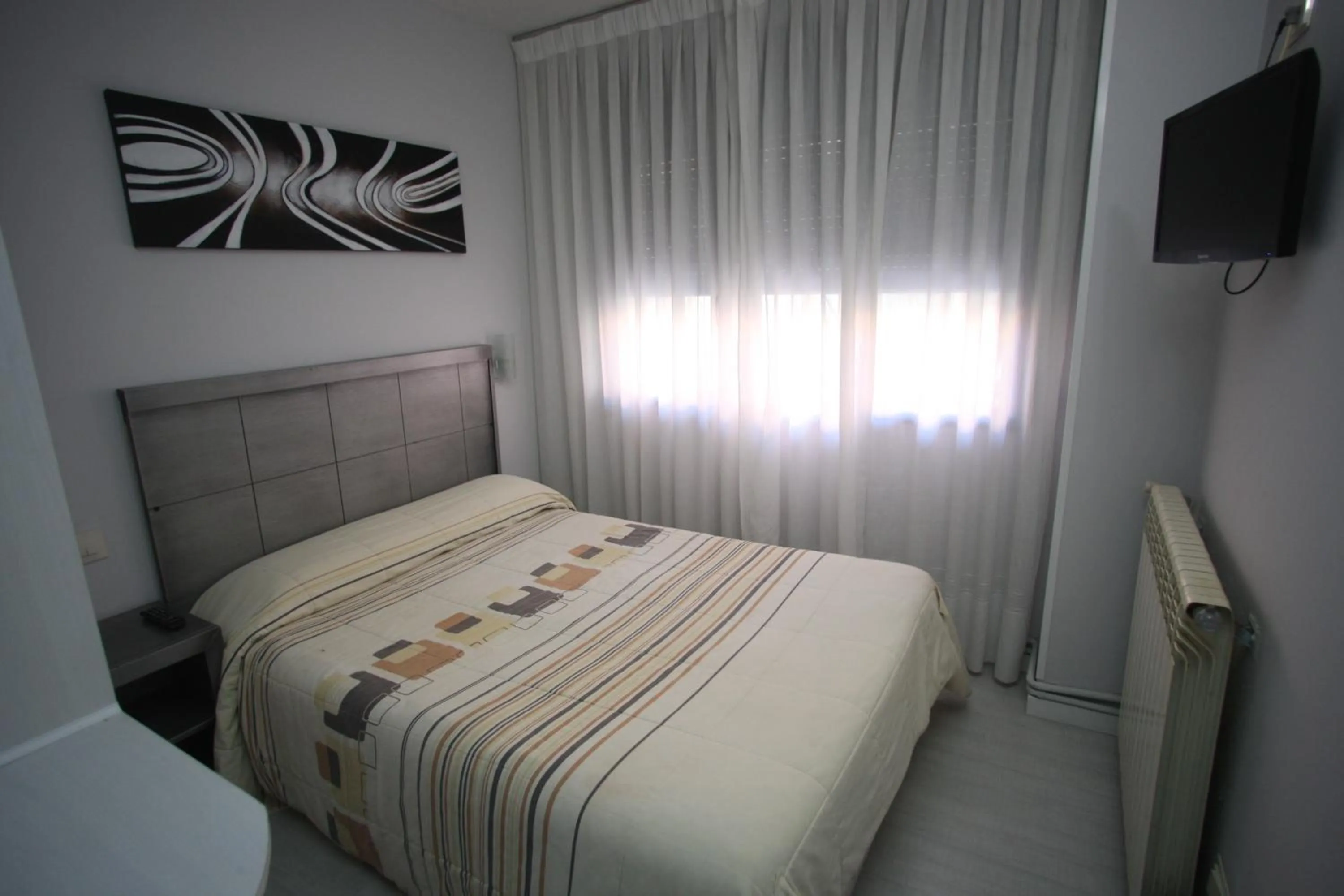 Day, Bed in Hostal Santa Barbara