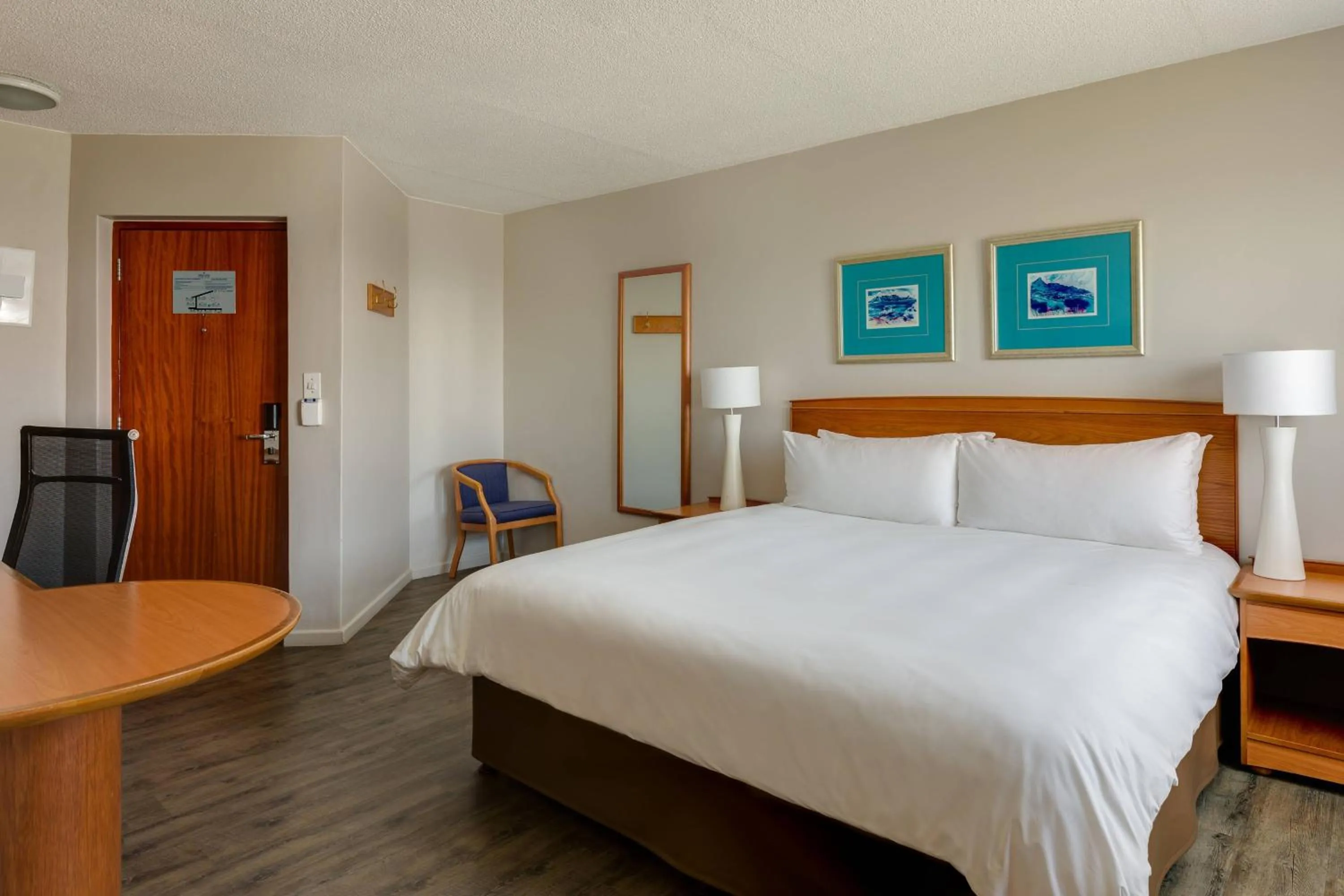 Photo of the whole room, Bed in Protea Hotel by Marriott Cape Town Tyger Valley