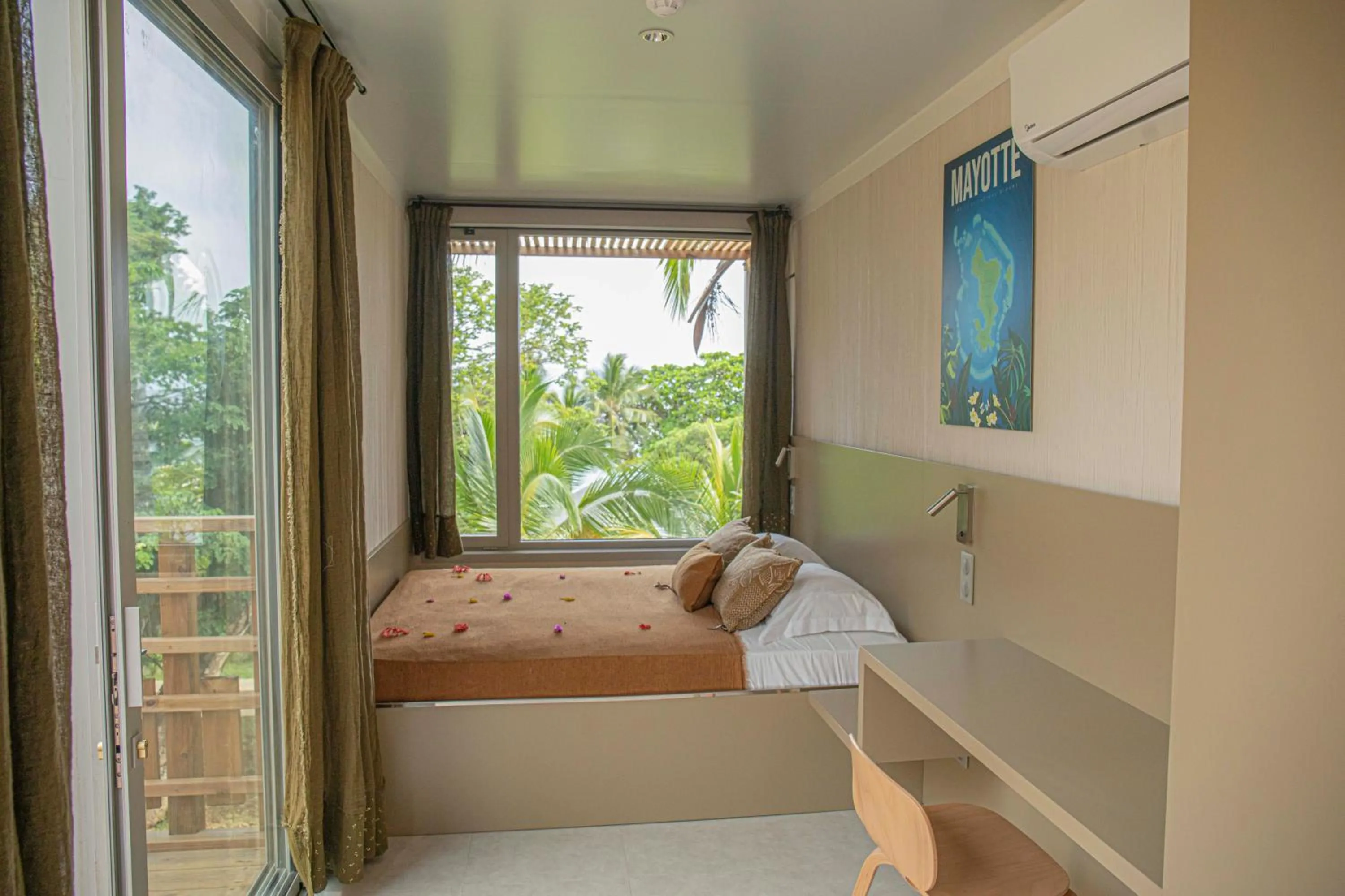 Bed in Le Jardin Maore