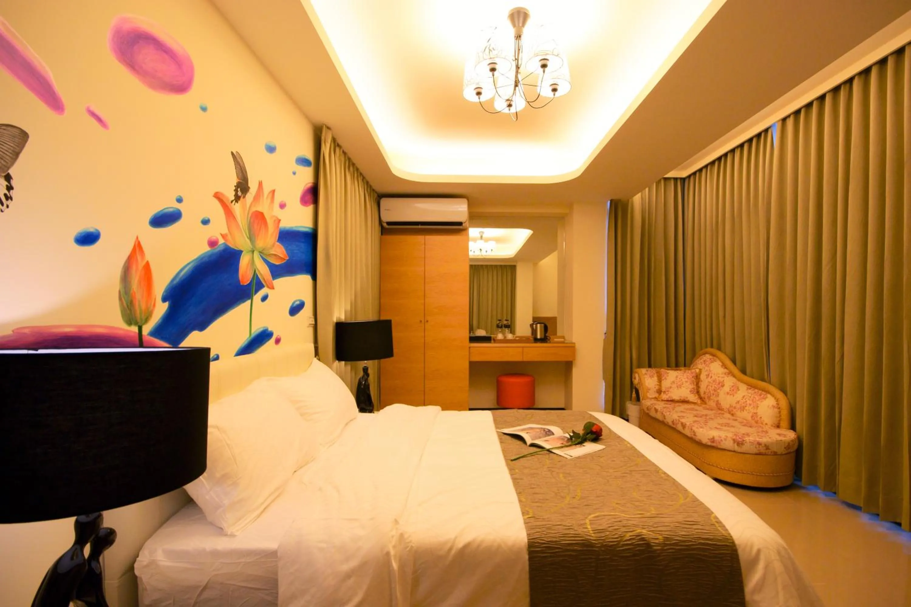 Balcony/Terrace, Bed in Grand Allevia Villa