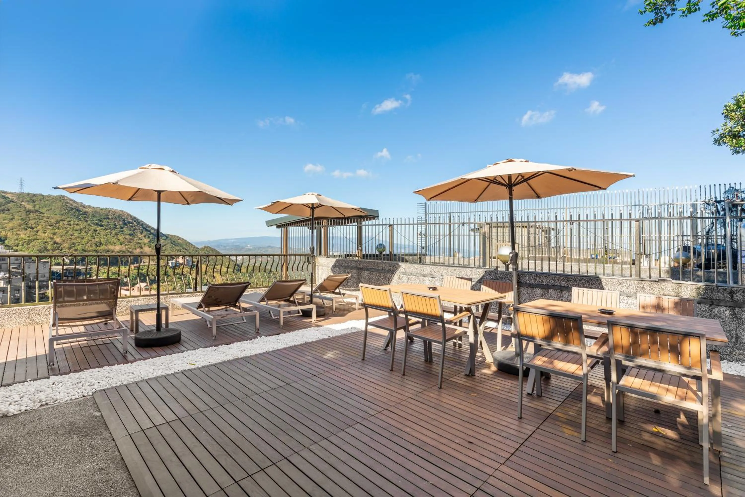 Patio in Harmony Smart Stay