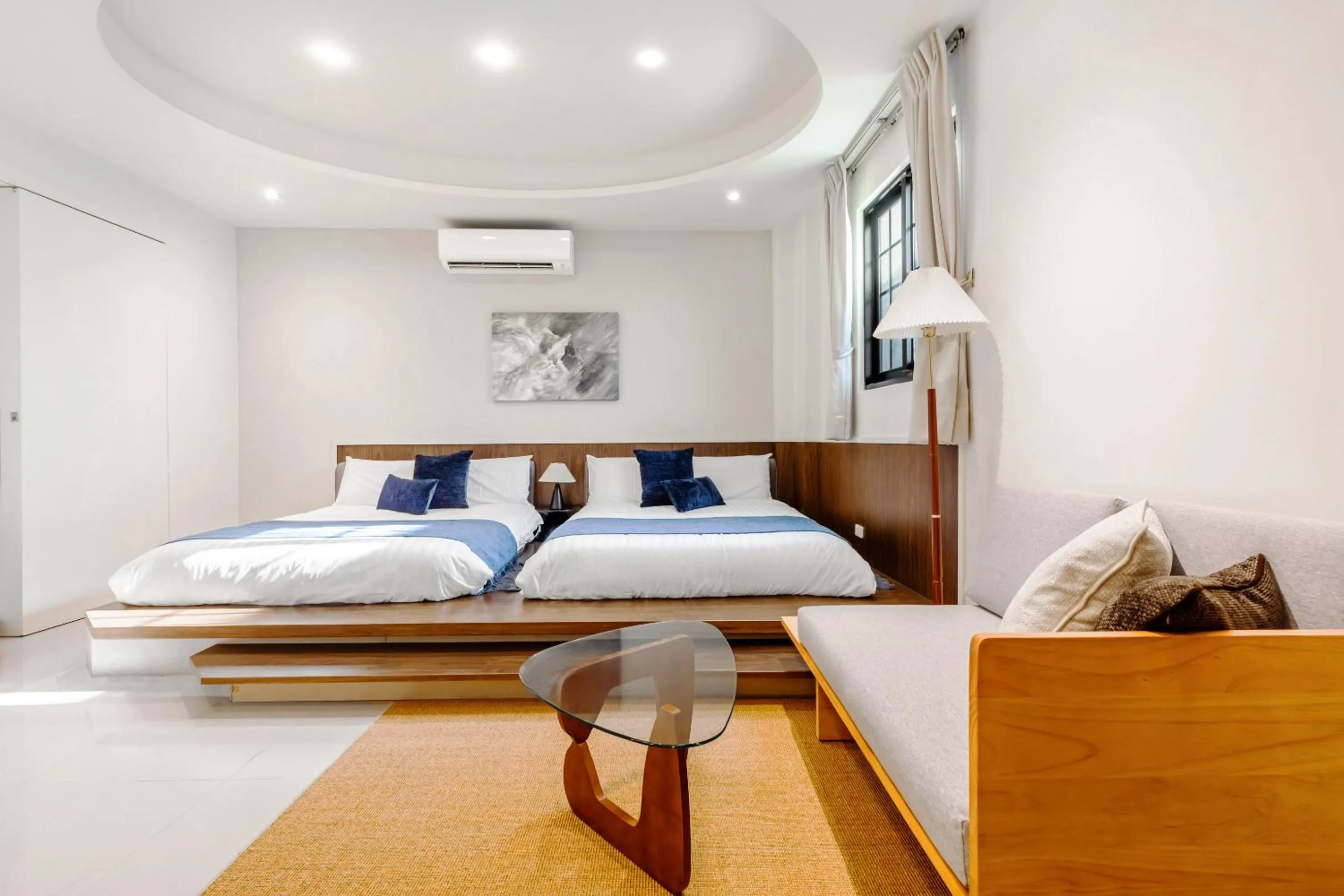 Photo of the whole room, Bed in Harmony Smart Stay