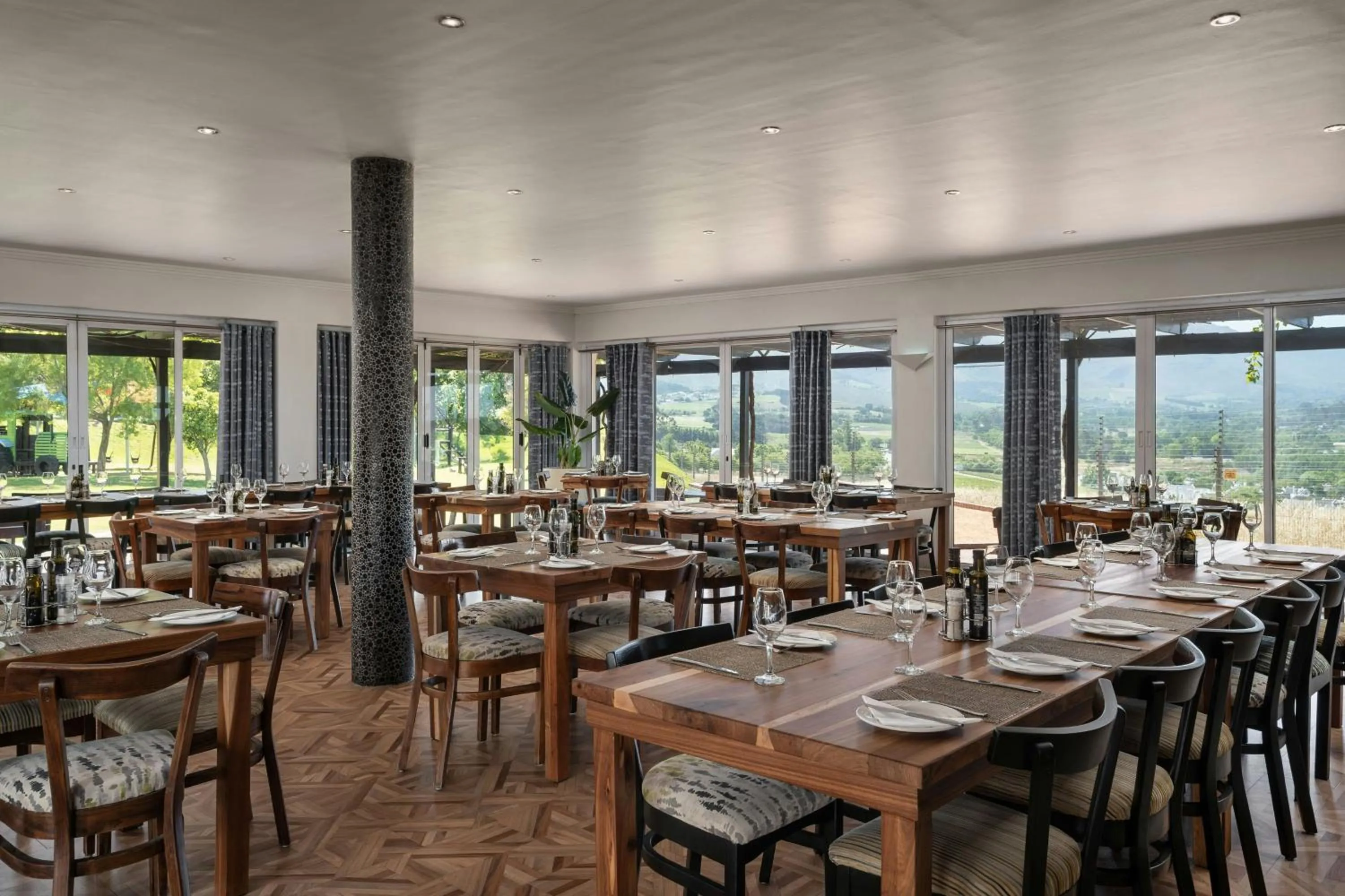Restaurant/places to eat in Protea Hotel by Marriott Stellenbosch & Conference Centre