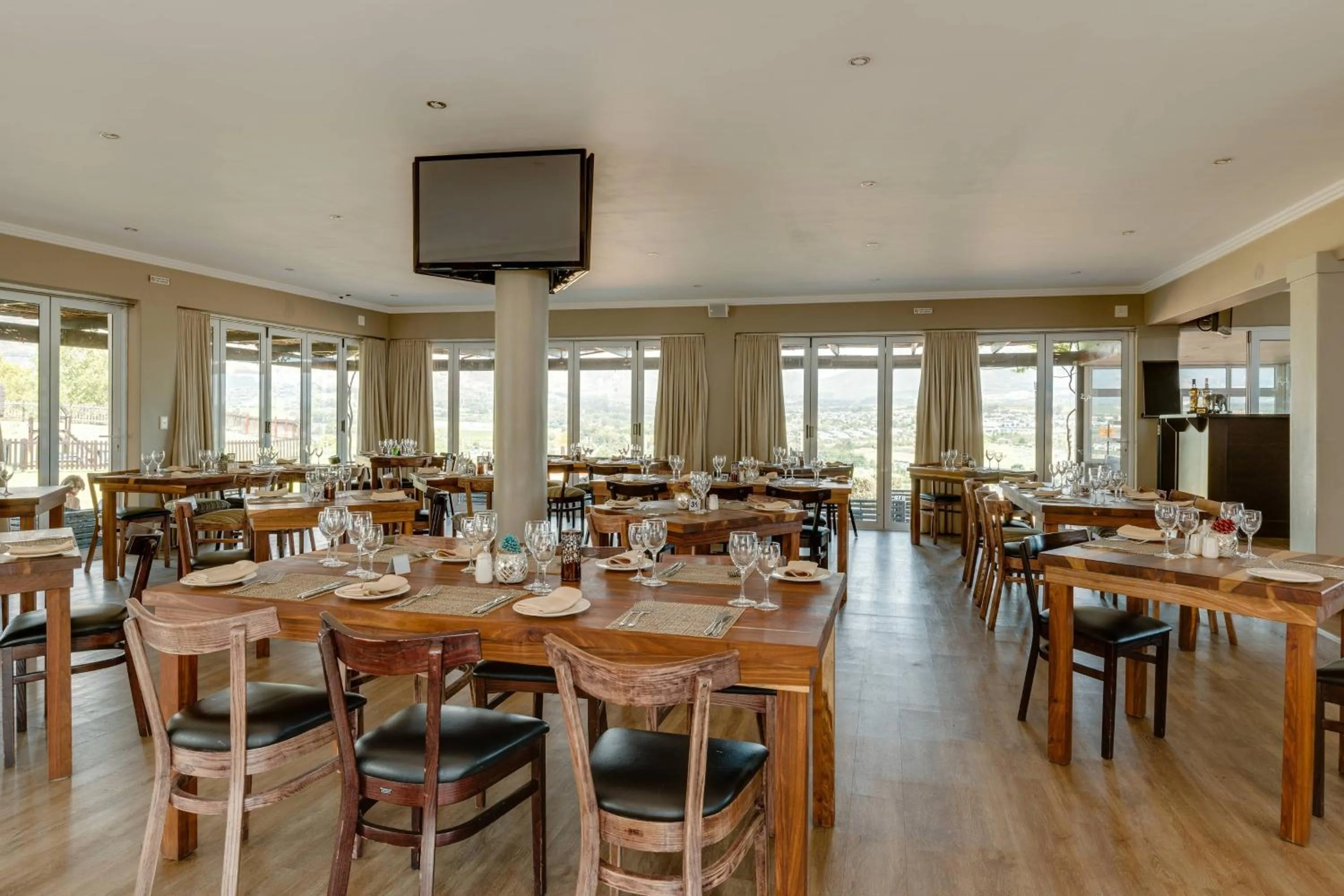 Restaurant/places to eat in Protea Hotel by Marriott Stellenbosch & Conference Centre