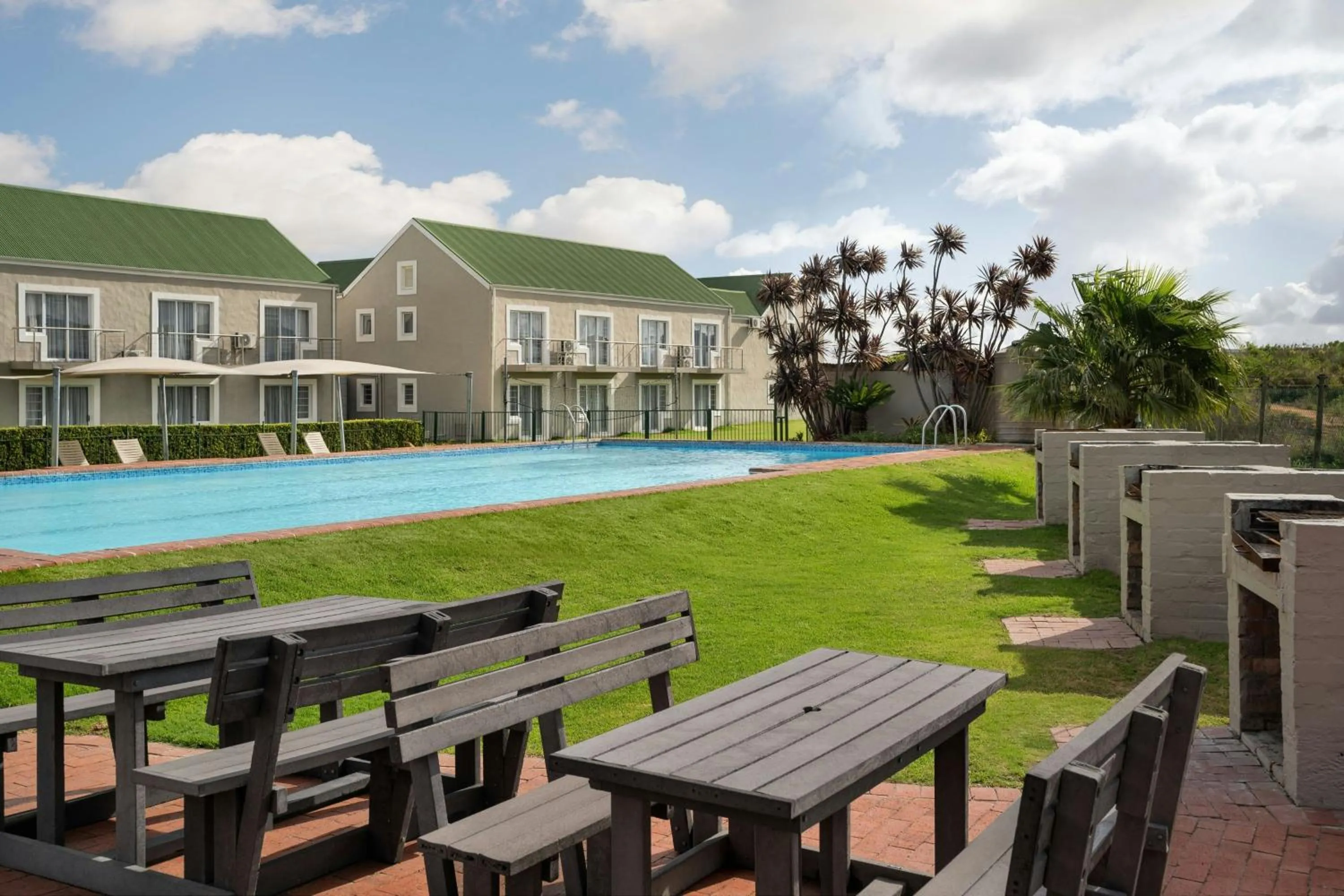 Swimming pool in Protea Hotel by Marriott Stellenbosch & Conference Centre