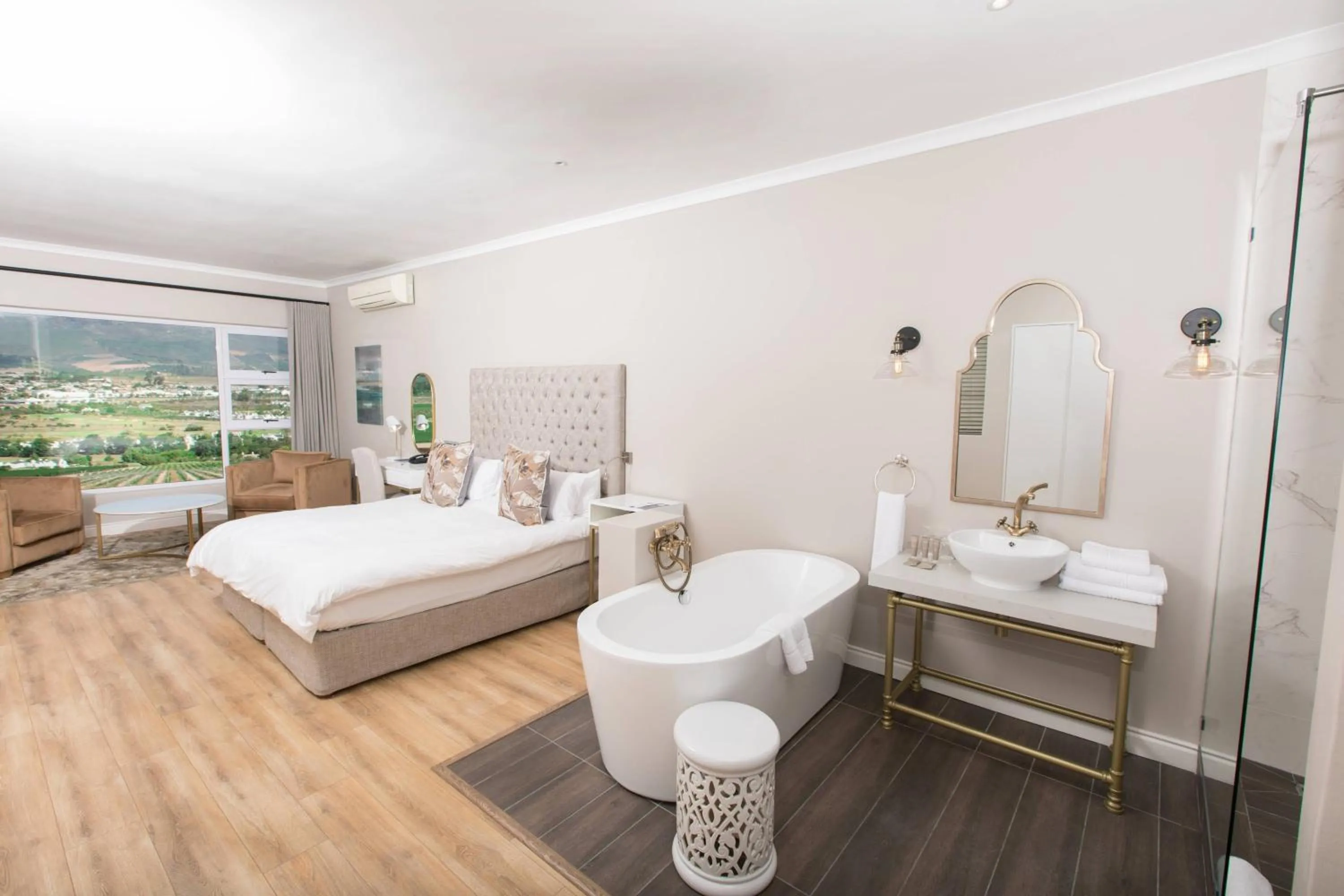 Bedroom, Bed in Protea Hotel by Marriott Stellenbosch & Conference Centre