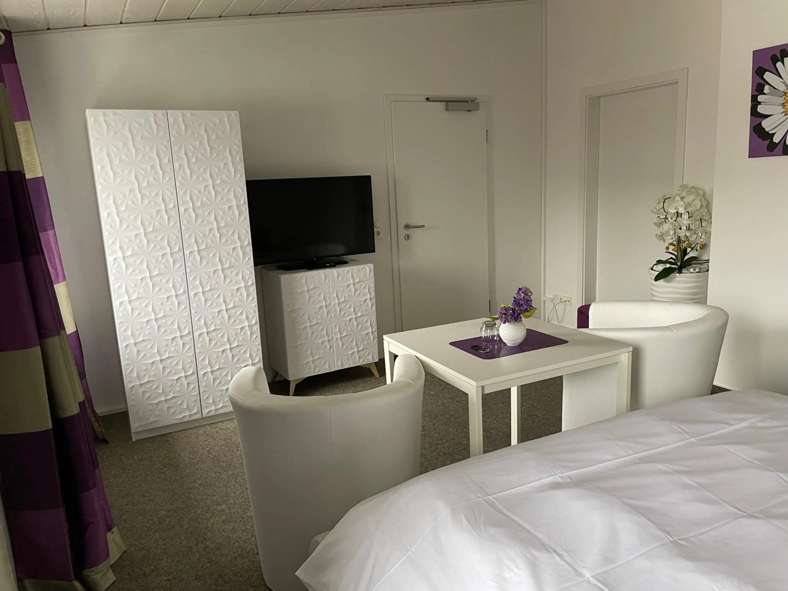 Bed in Hotel Schwanenburg