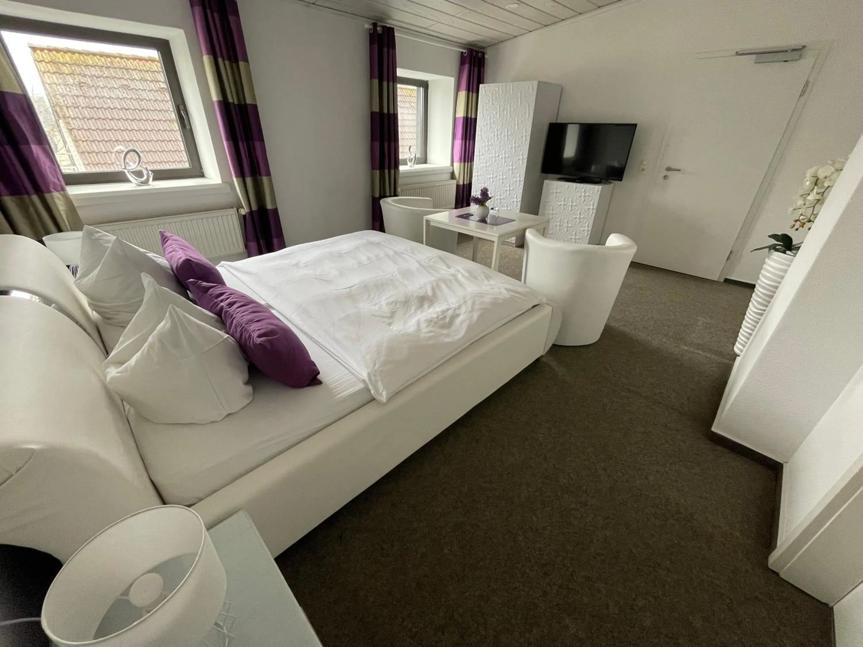 Bed in Hotel Schwanenburg