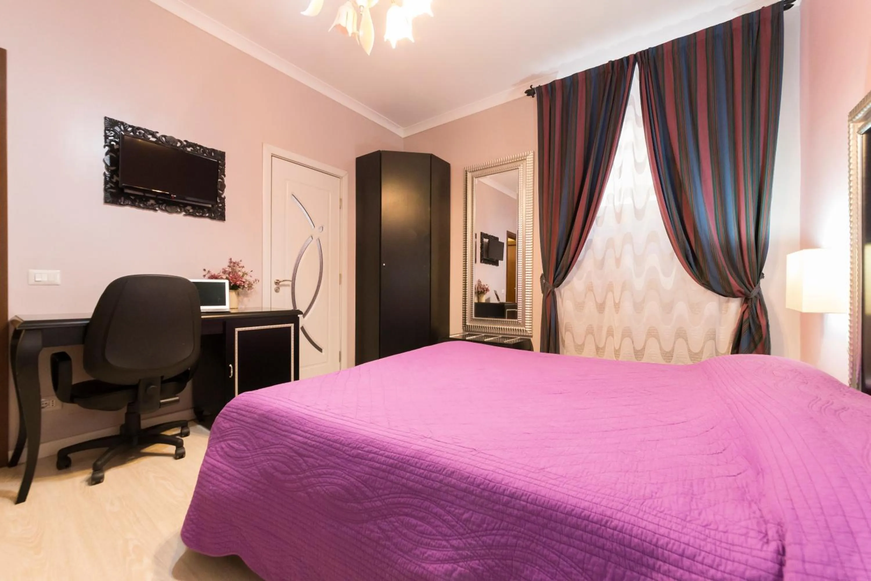 Bedroom, Bed in Ai 7 Scalini