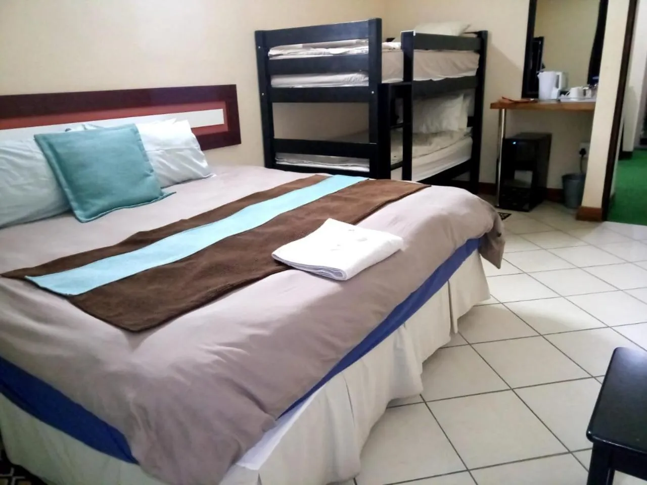 Photo of the whole room, Bed in Rustenburg Guesthouse