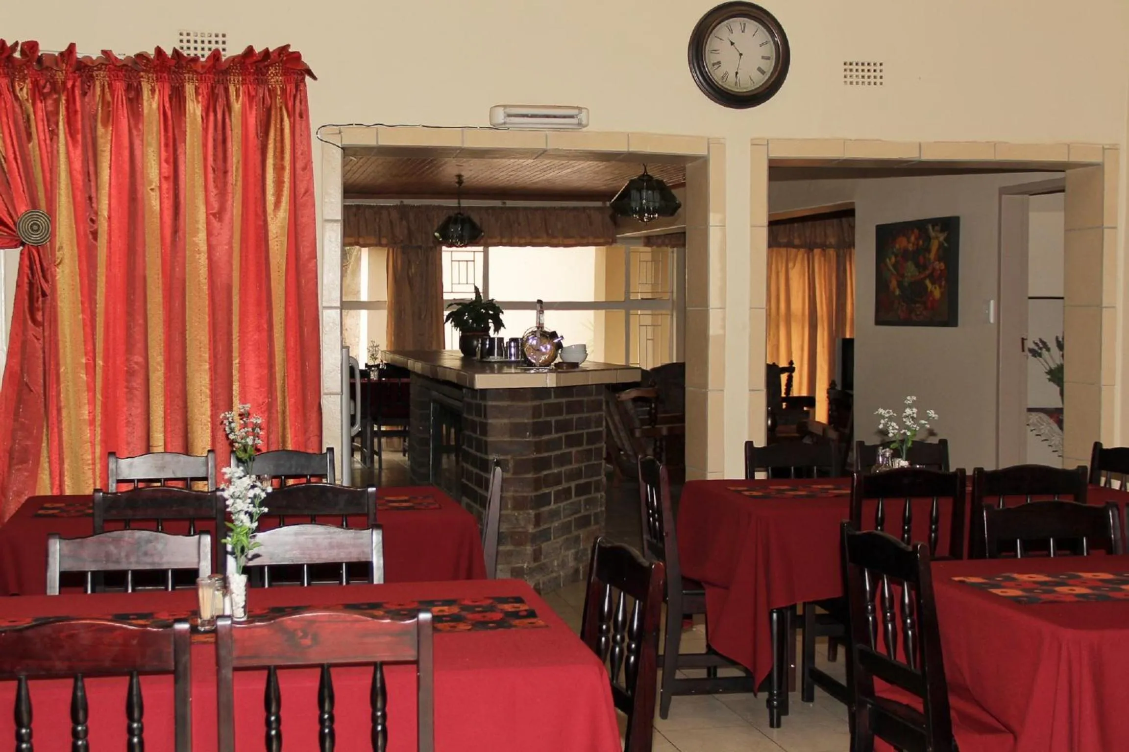 Dining area in Rustenburg Guesthouse