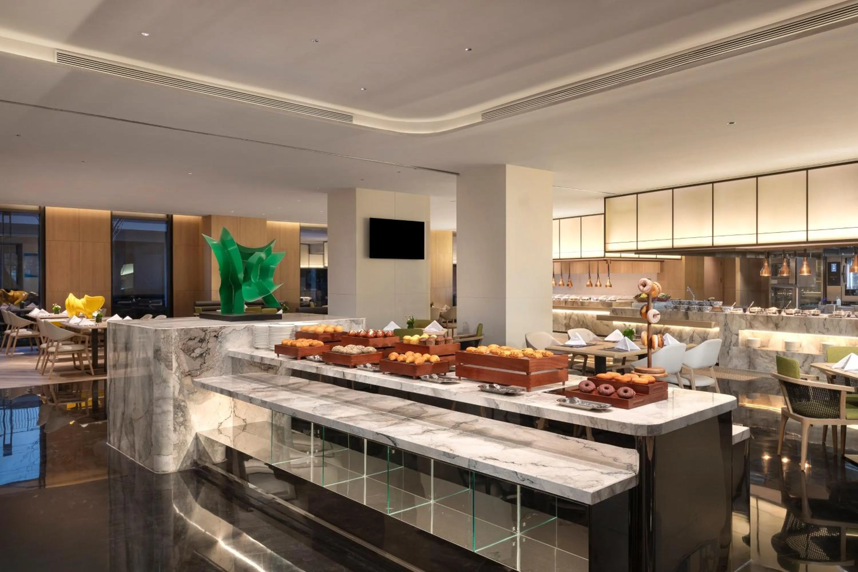 Breakfast in Holiday Inn Xianyang Shuangzhao Lake by IHG