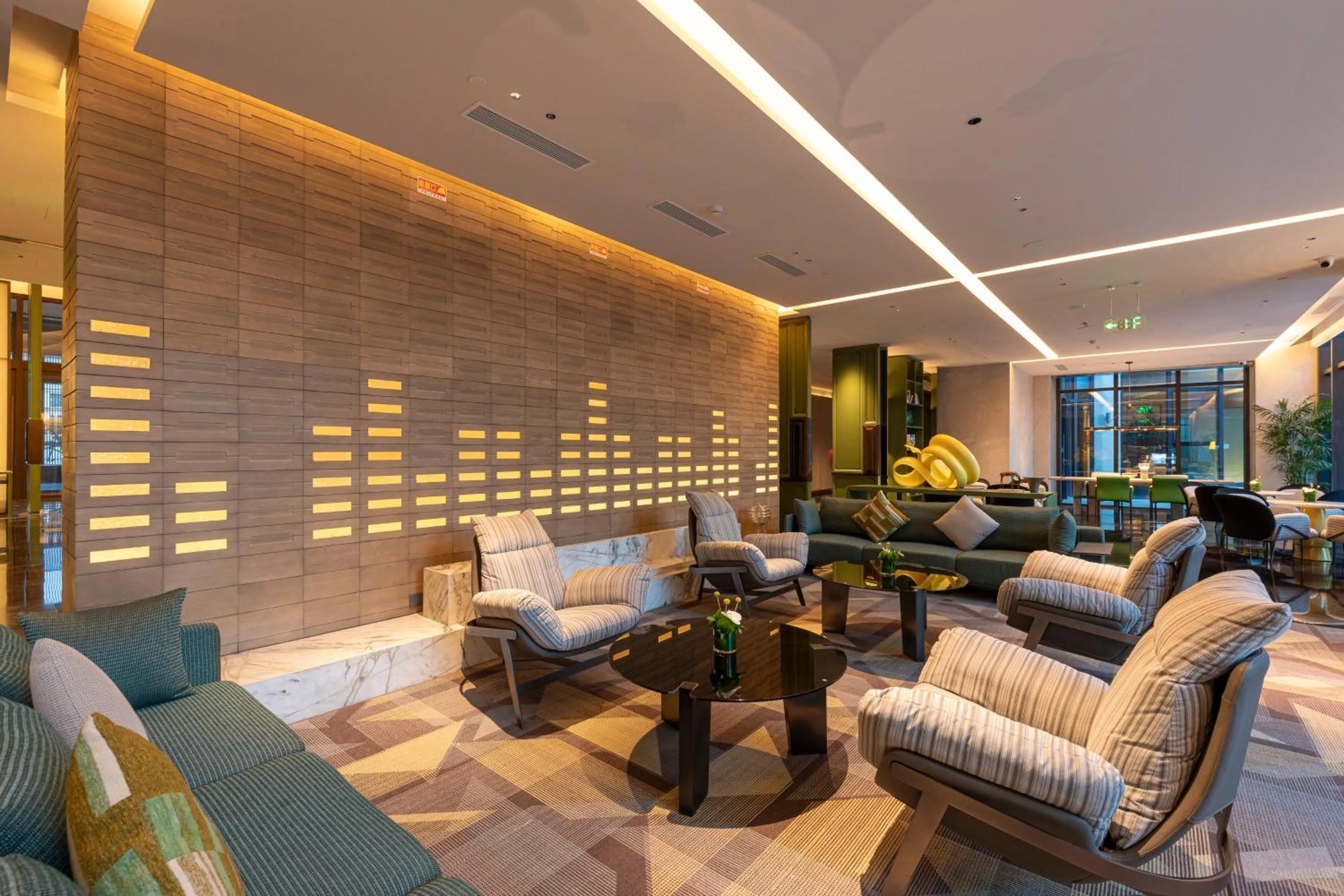 Property building in Holiday Inn Xianyang Shuangzhao Lake by IHG