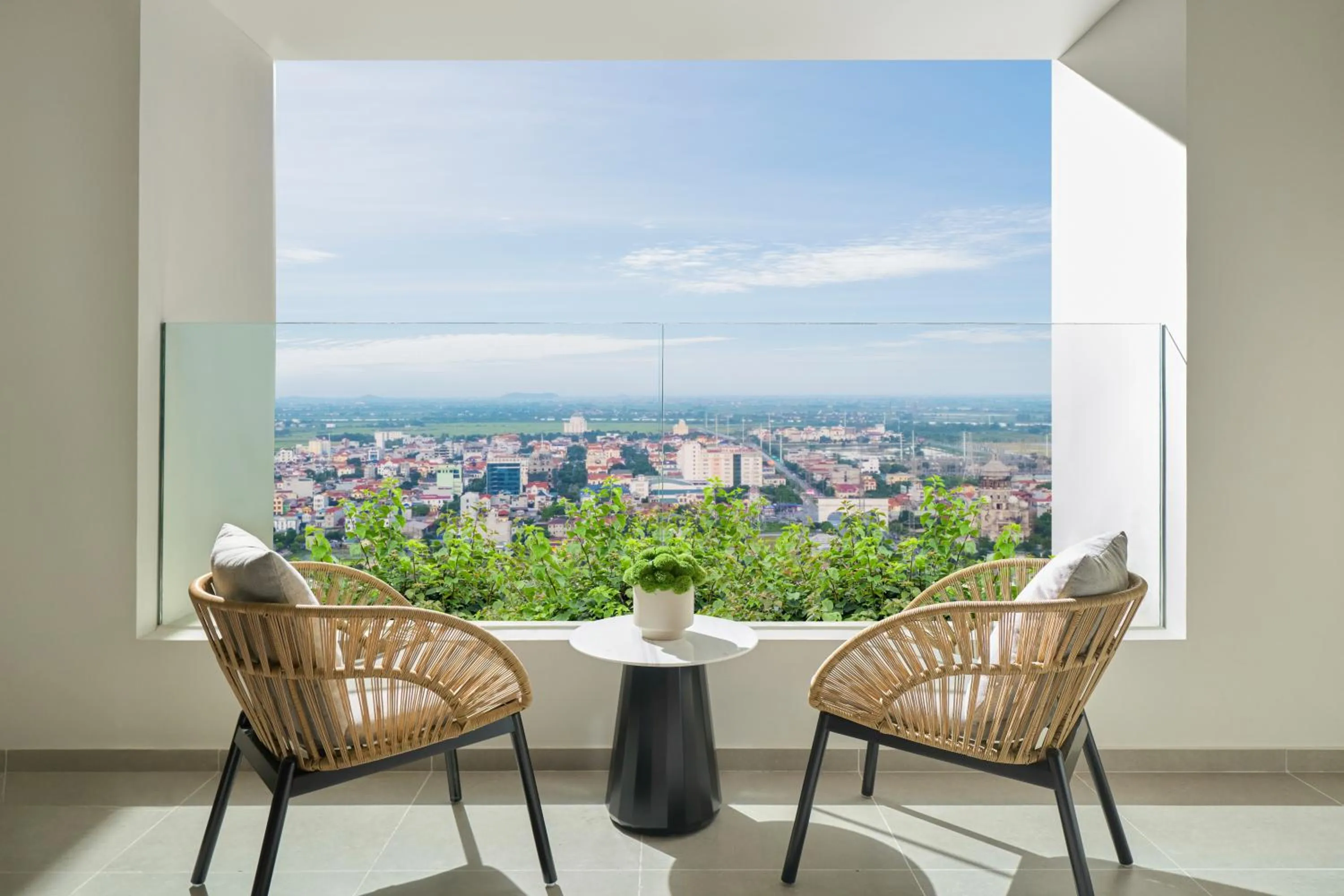 Day in Pullman Ninh Binh