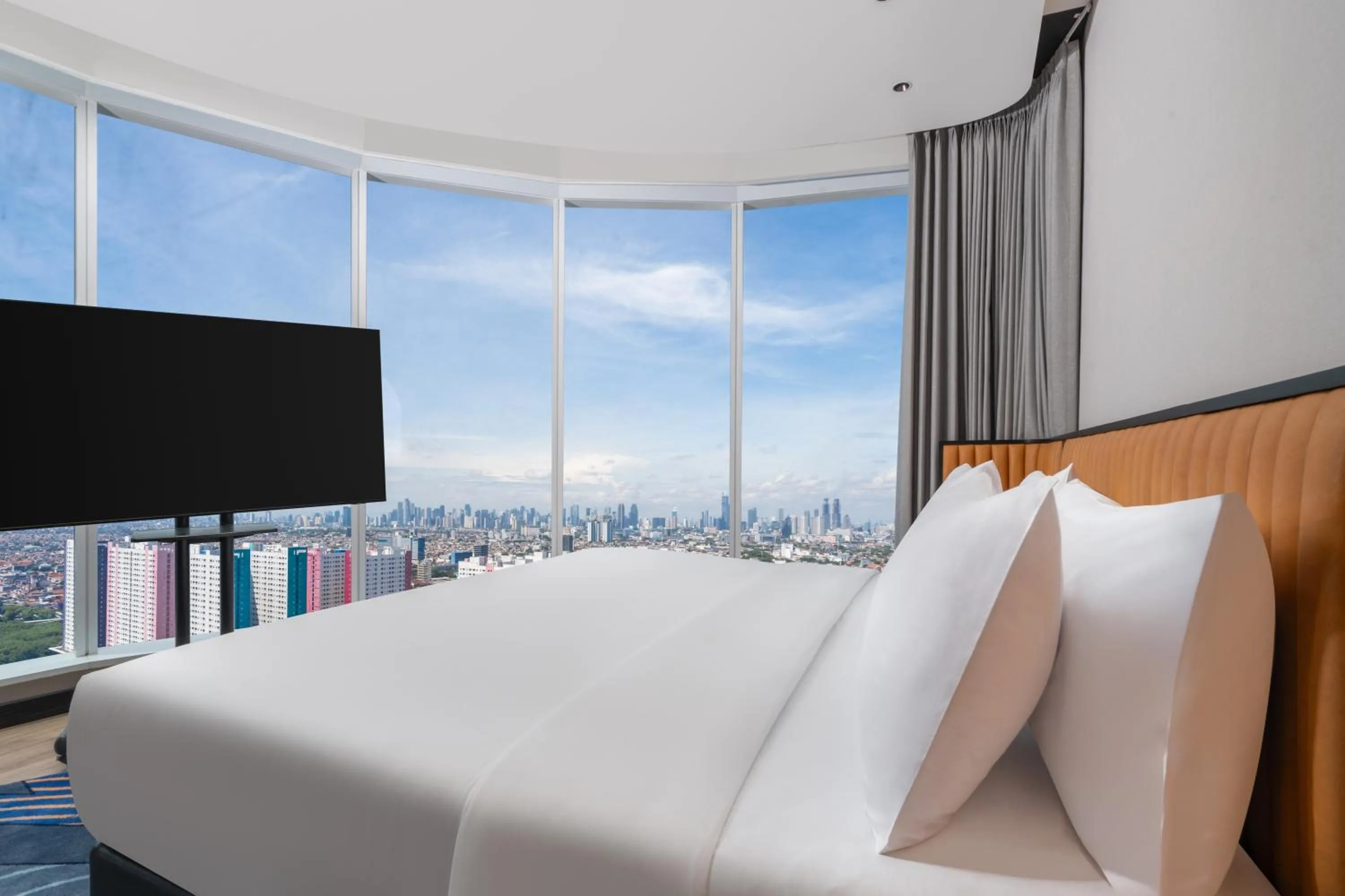 Bedroom, Bed in Novotel Jakarta Pulo Mas