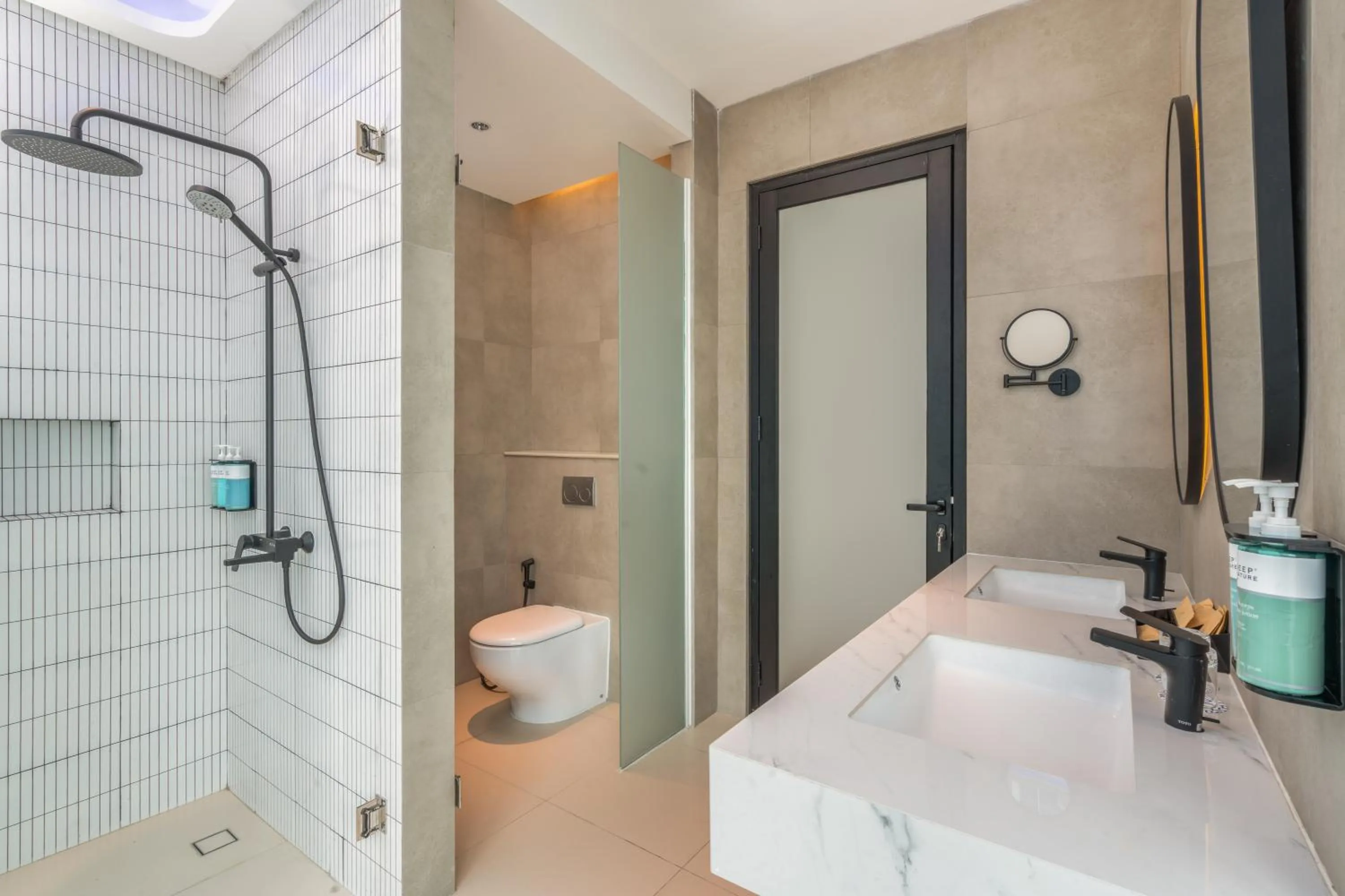 Bathroom in Novotel Jakarta Pulo Mas