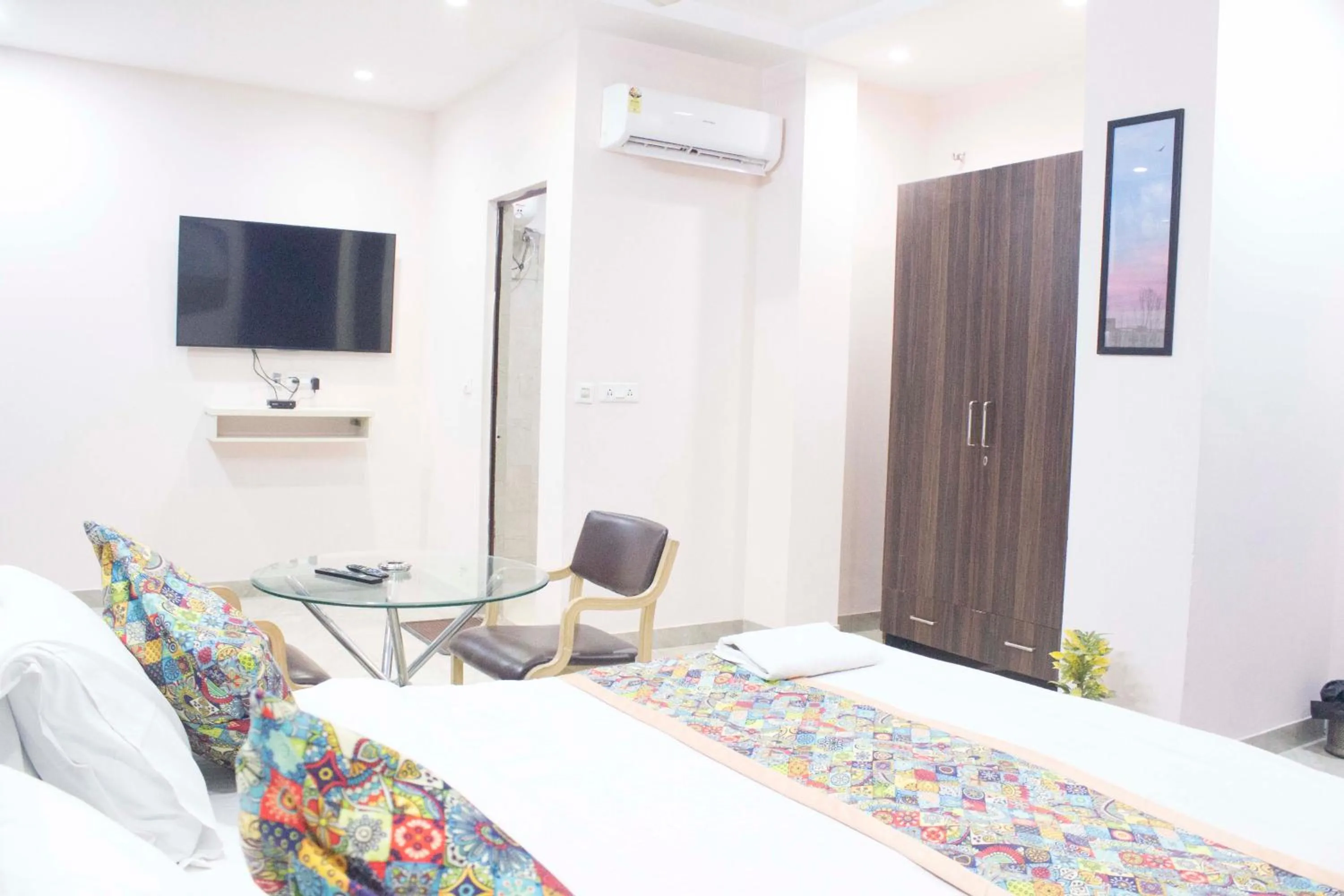 King Room in JSB Hotel