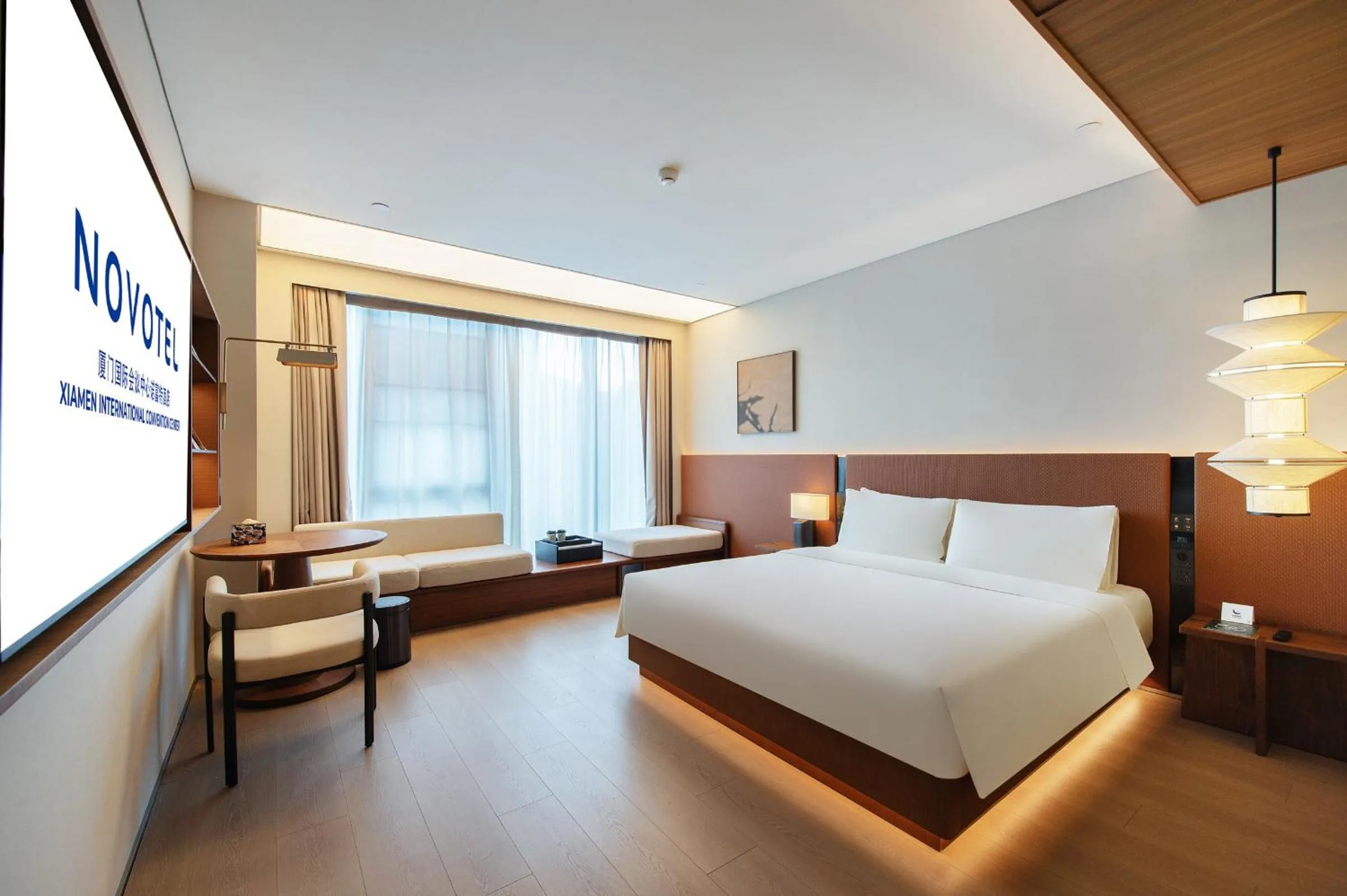 Property building, Bed in Novotel Xiamen International Convention Center