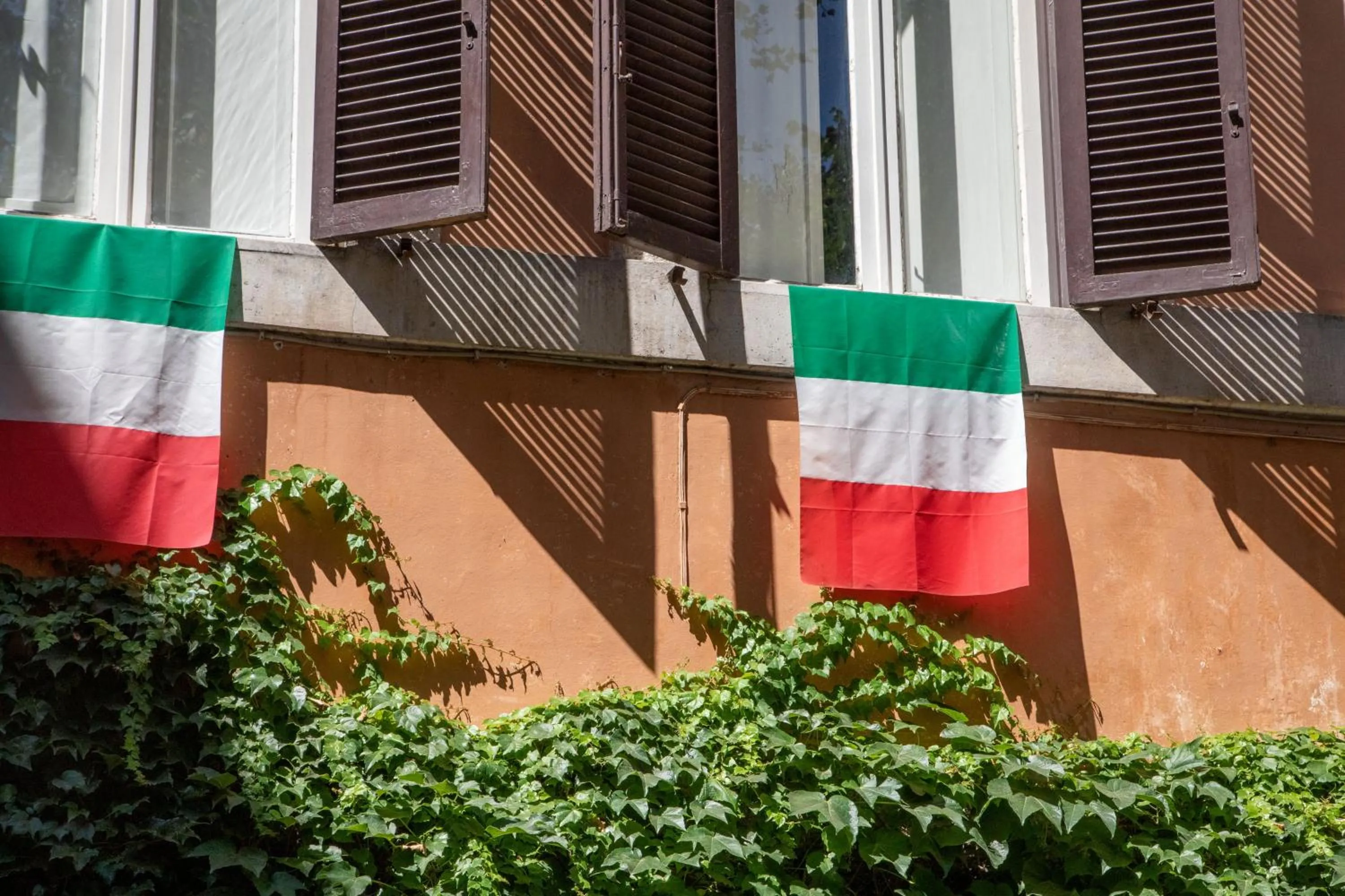 Neighbourhood in The Right Place 4U Navona Luxury Rooms