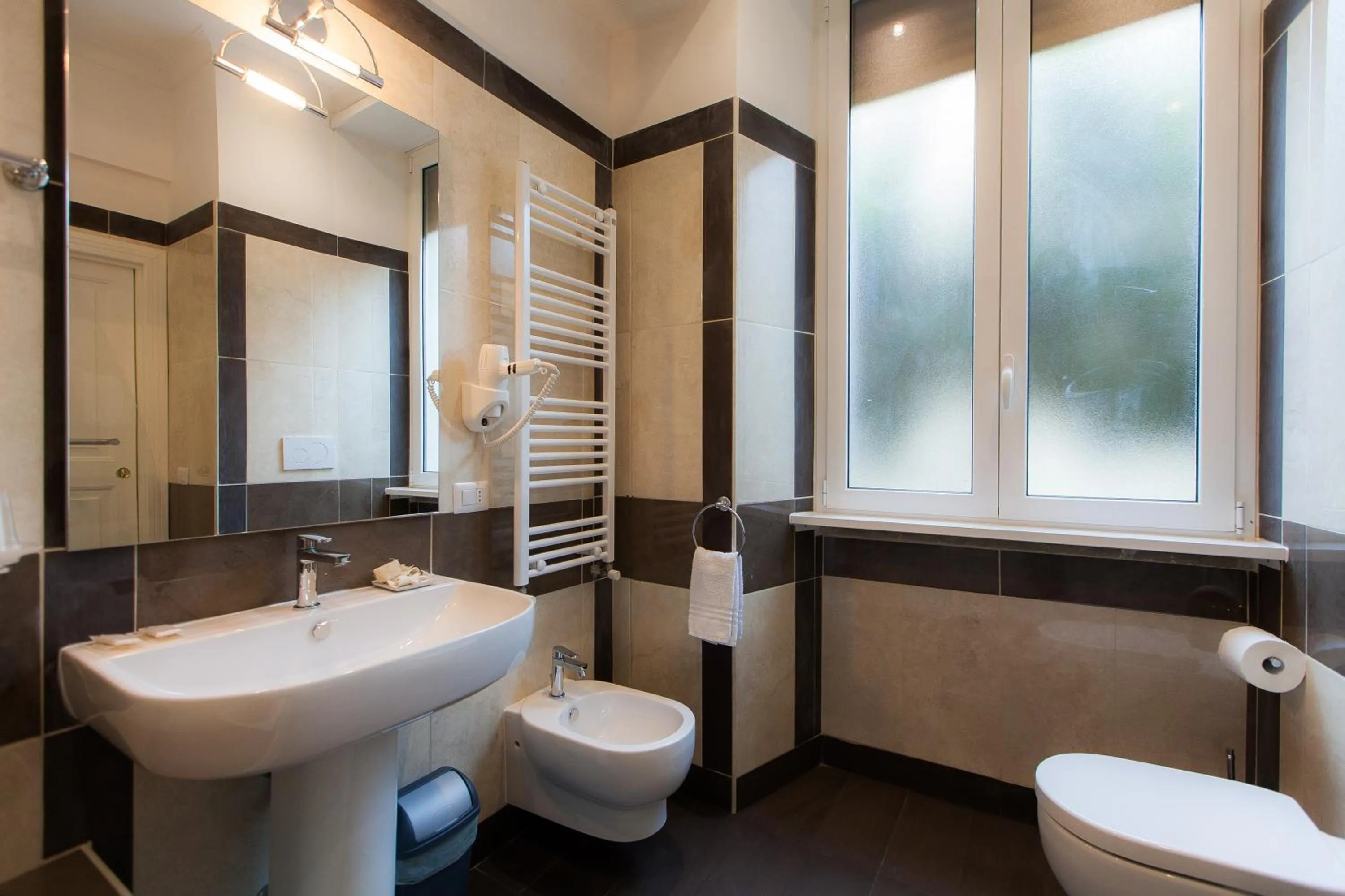 Bathroom in Guest's Heaven