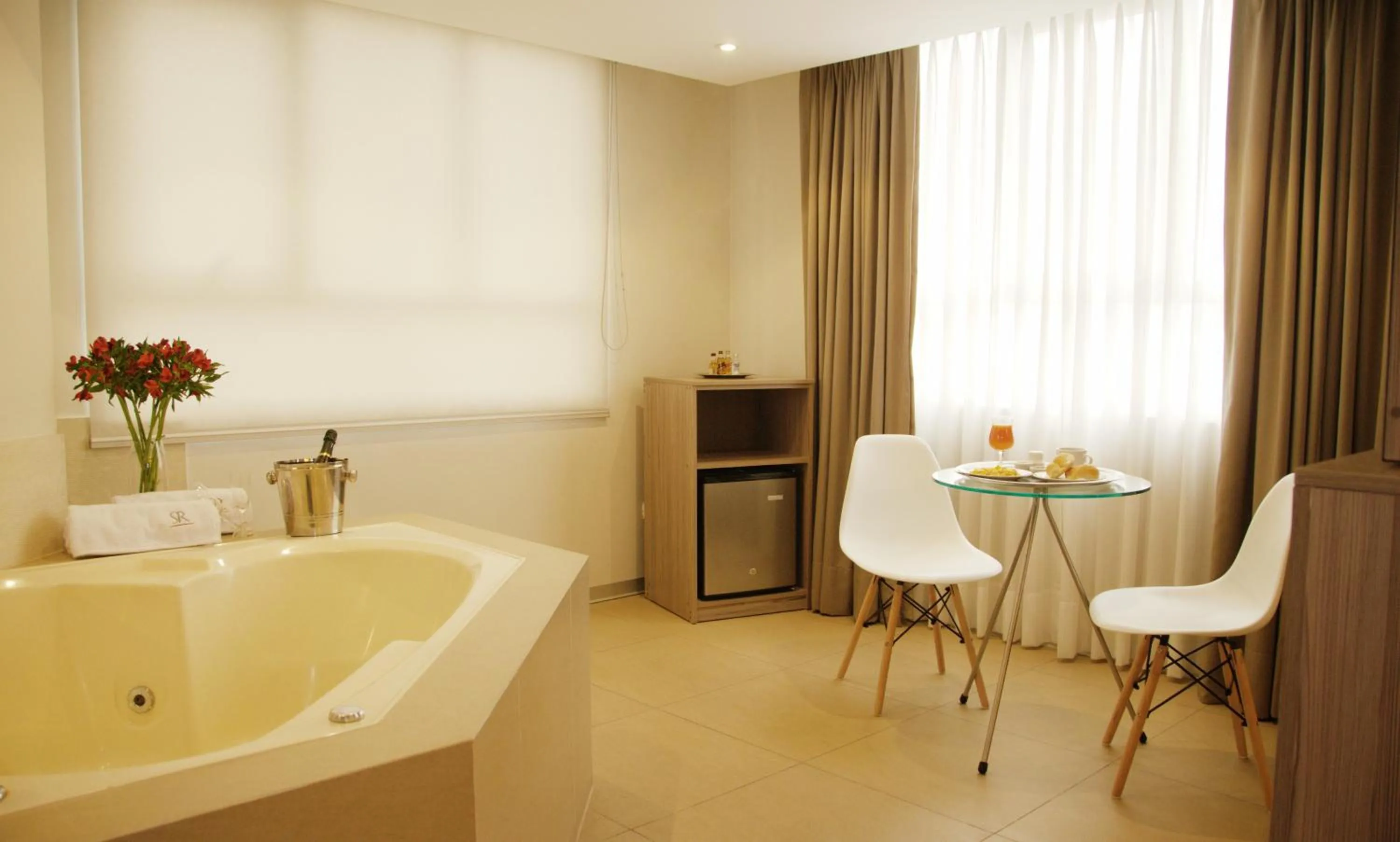 Hot Tub in Hotel San Remo