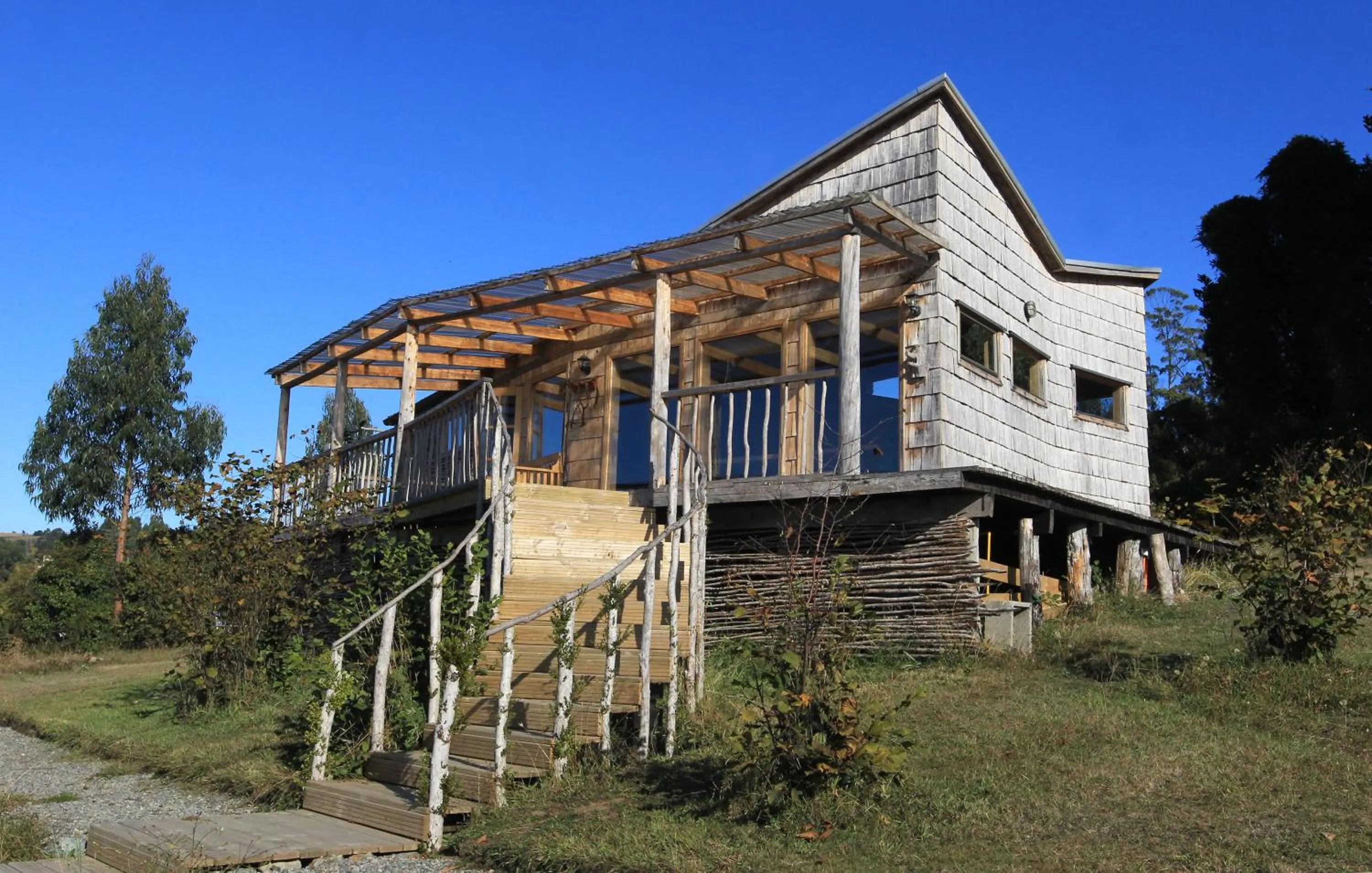 Communal kitchen in Refugio Pullao