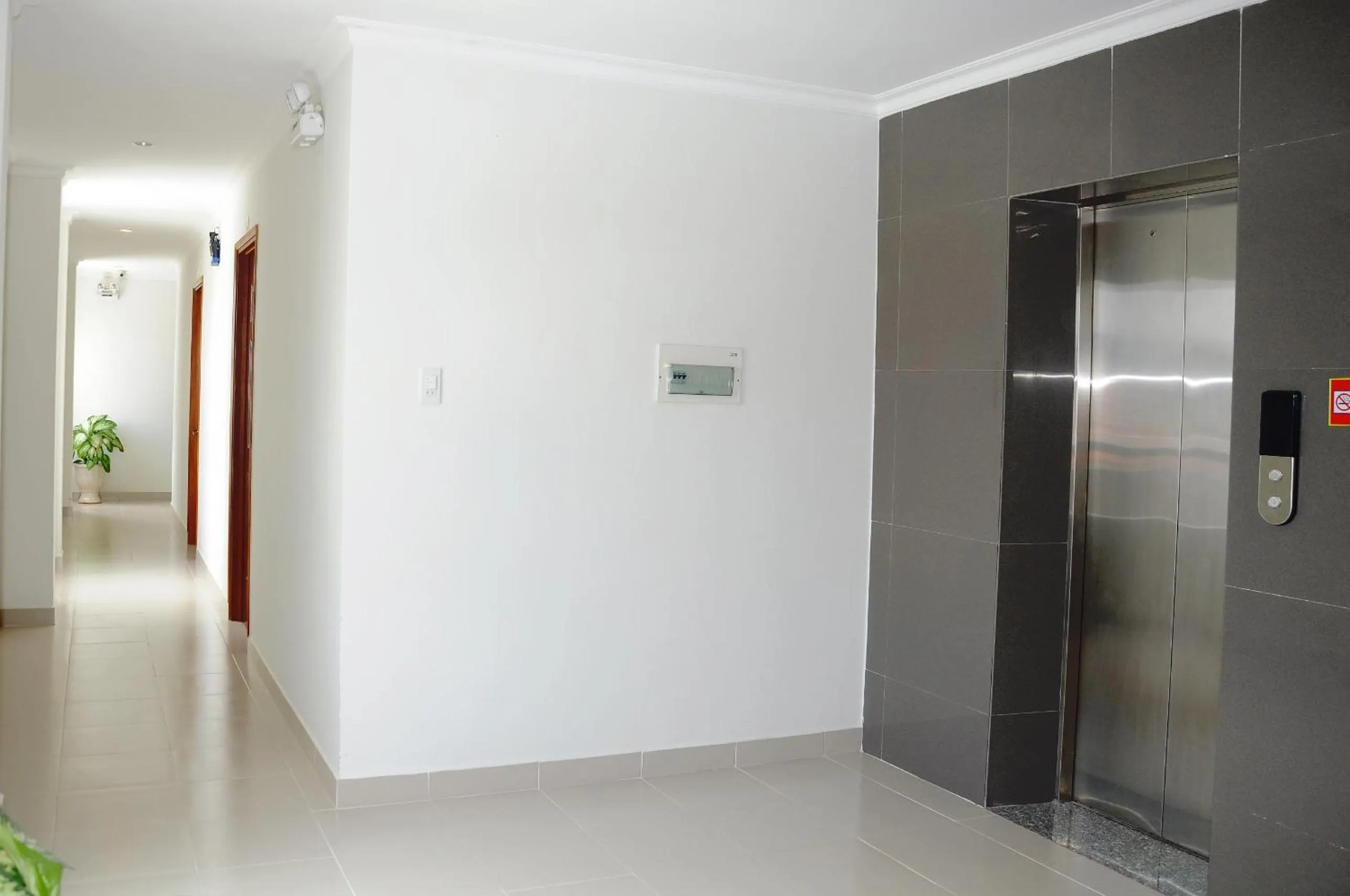 Property building in Huynh Duc Hotel