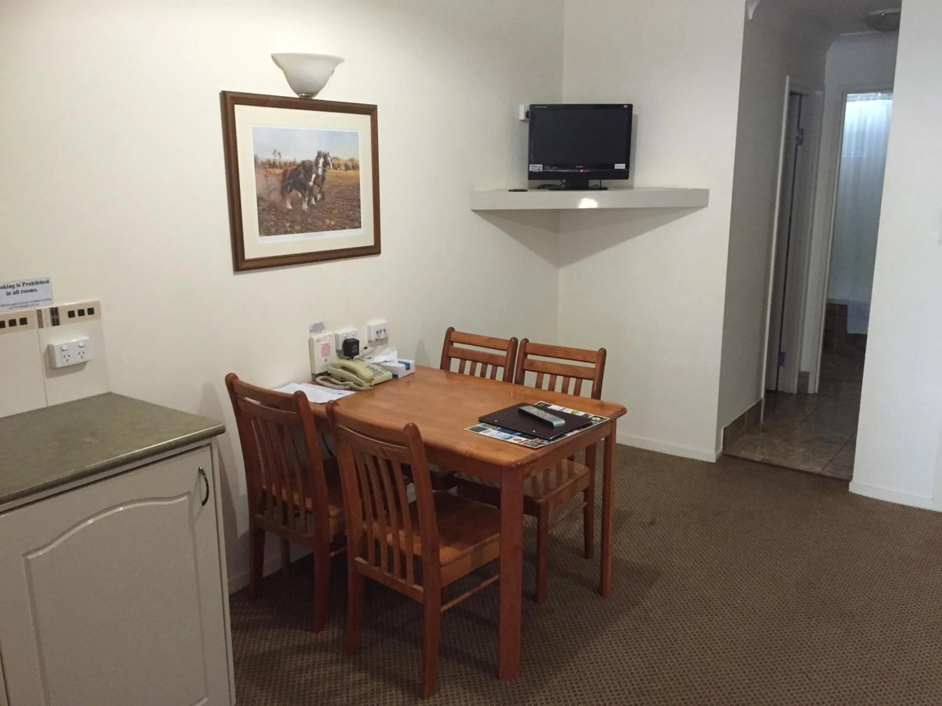 Meals in Criterion Hotel-Motel Rockhampton