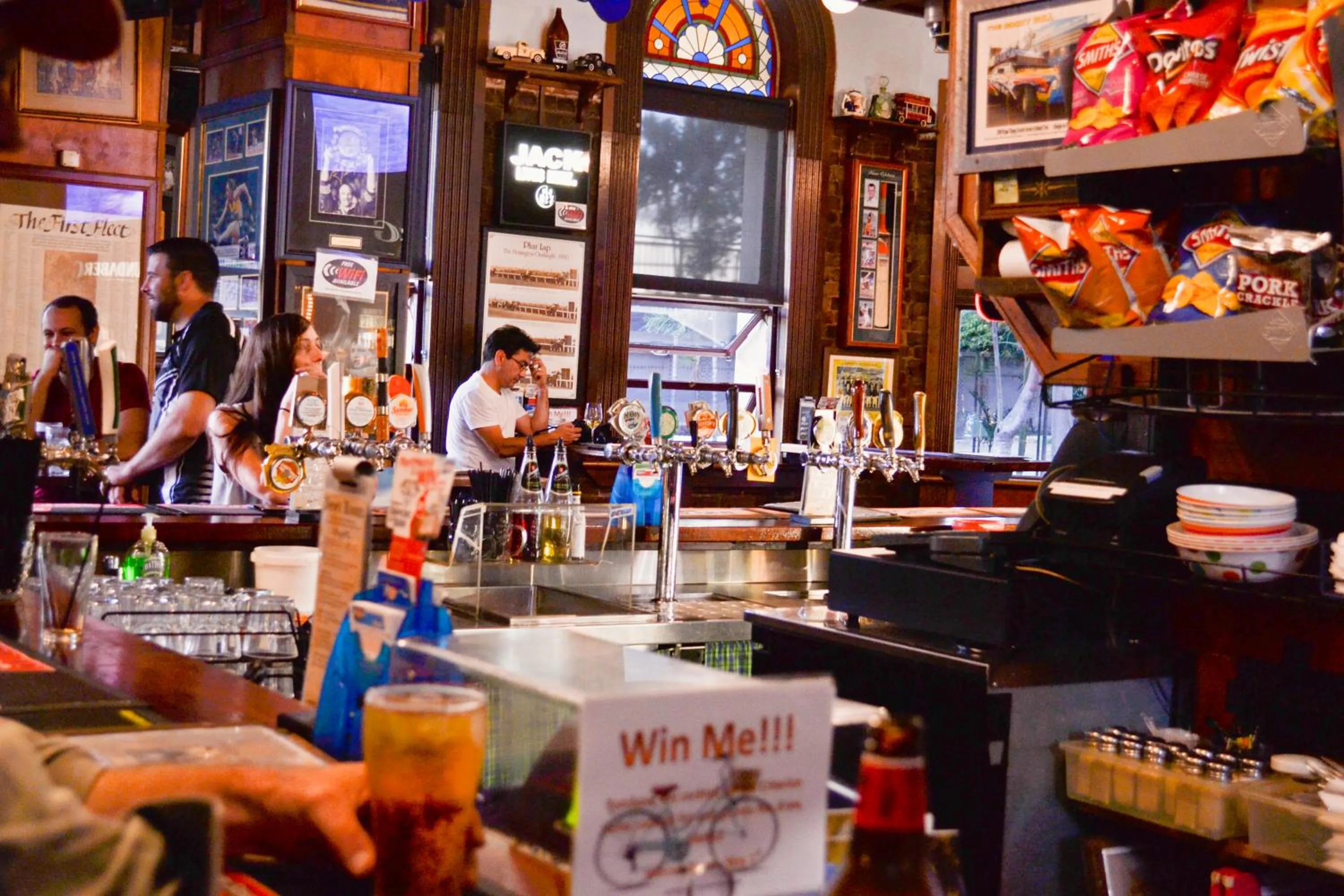 Restaurant/places to eat in Criterion Hotel-Motel Rockhampton