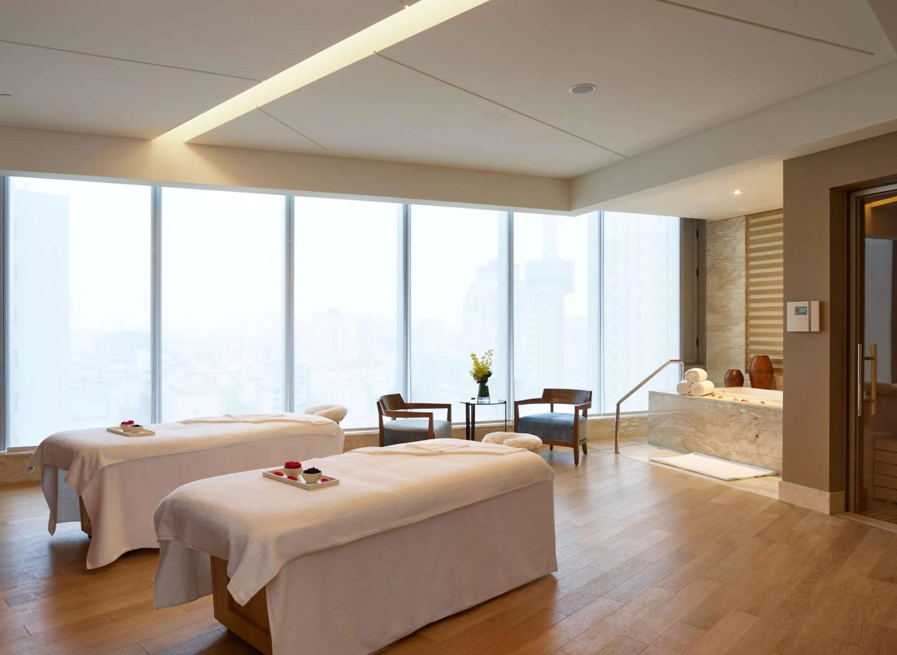 Spa and wellness centre/facilities, Bed in Hyatt Regency Wuxi