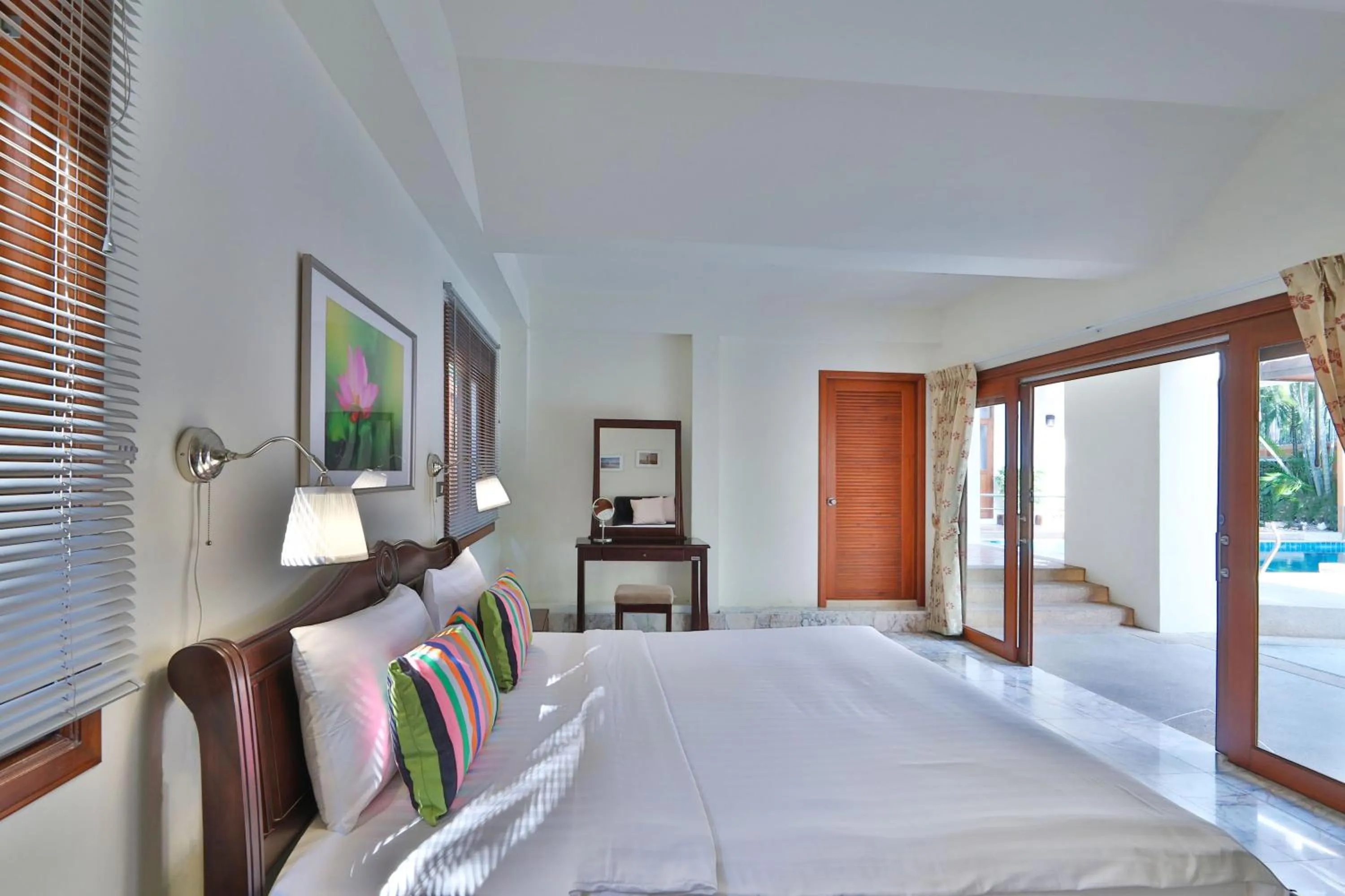 Bed in Siam Pool Villa Pattaya