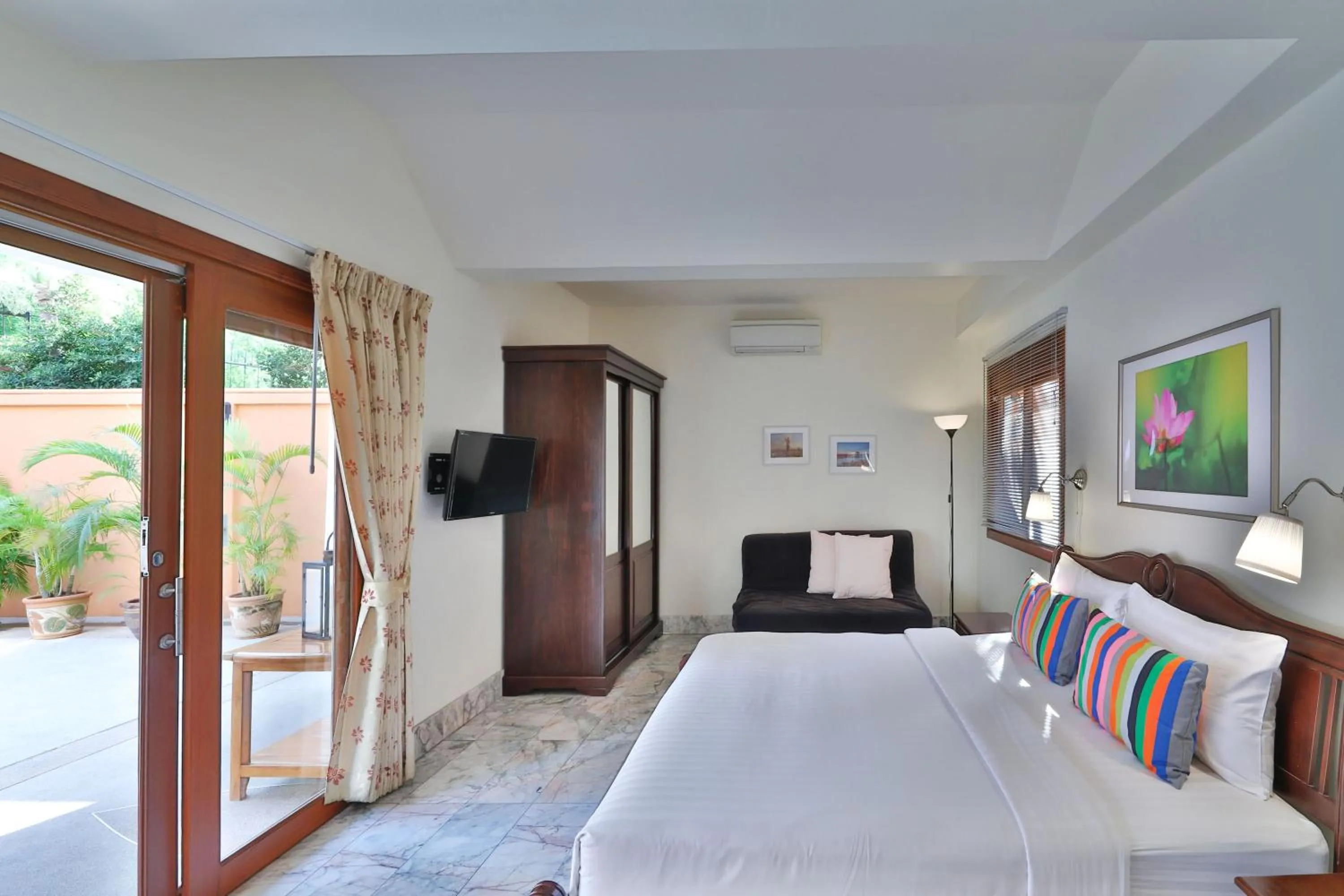 Bed in Siam Pool Villa Pattaya