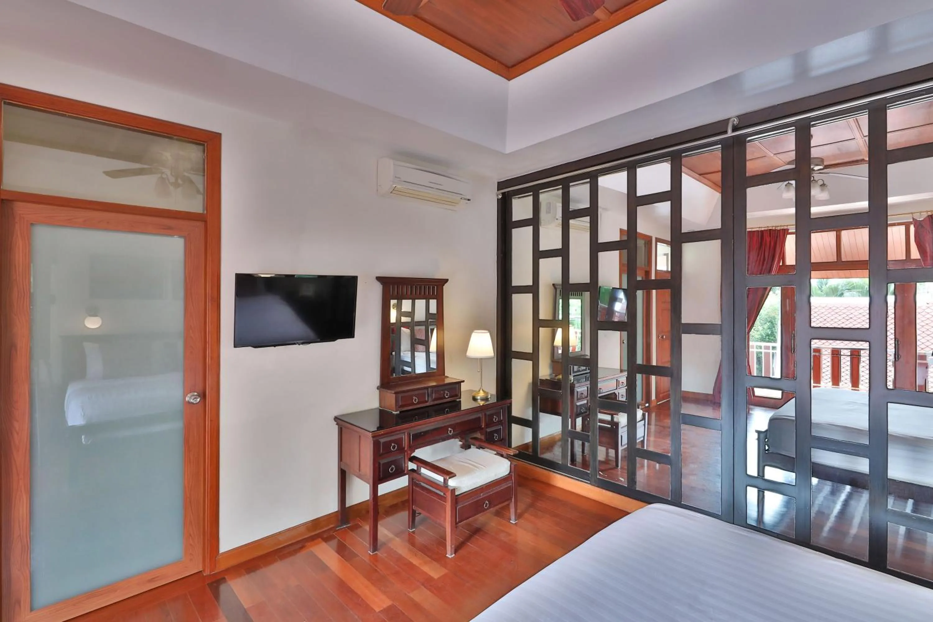 Bed in Siam Pool Villa Pattaya